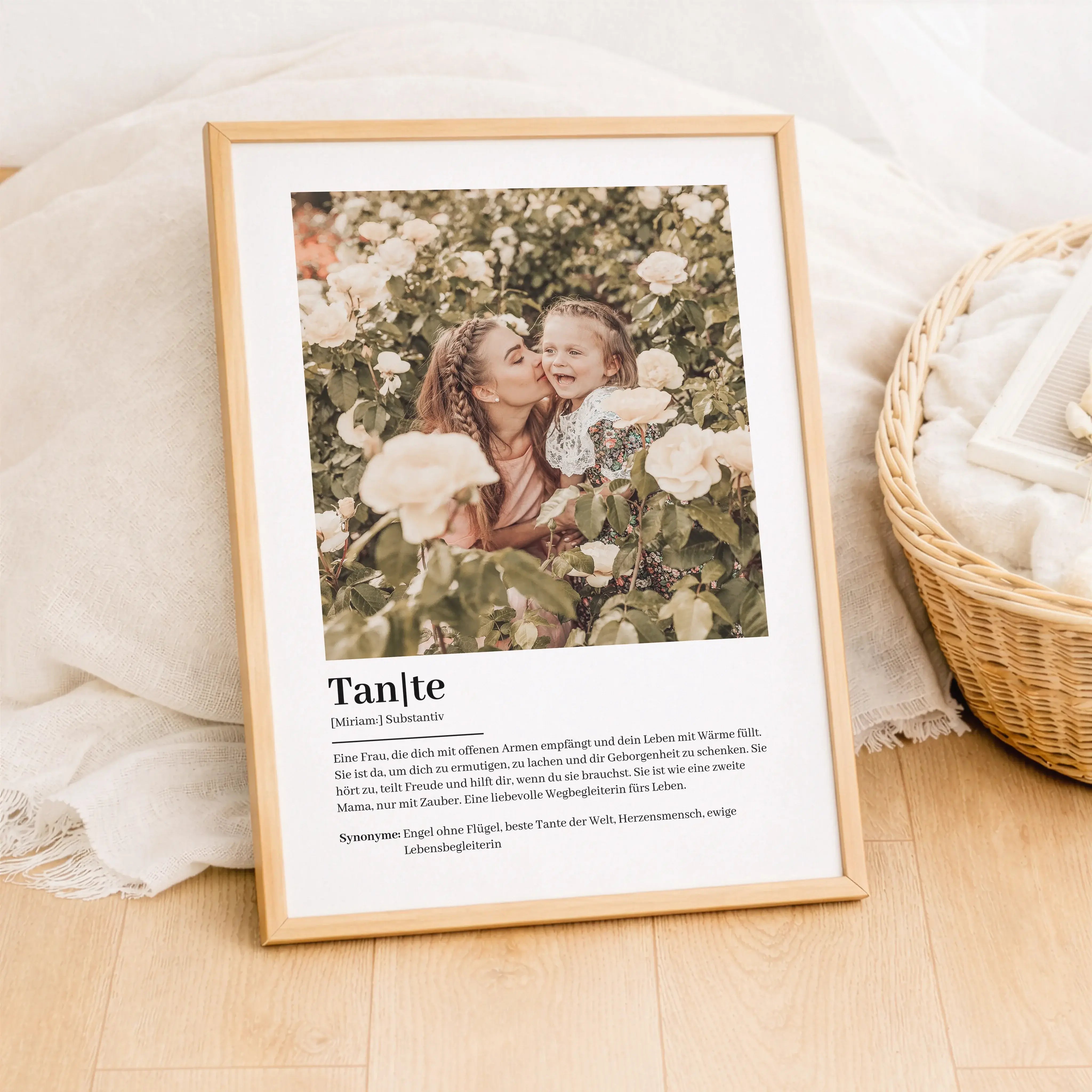 Tante Definition Poster mit Foto-Personalisiertes Poster-famprints-Das Tante Definition Poster mit Foto ist eine persönliche Geschenkidee für alle, die ihrer Tante auf besondere Weise Danke sagen möchten. Dieses Poster verbindet eine liebevolle Definition