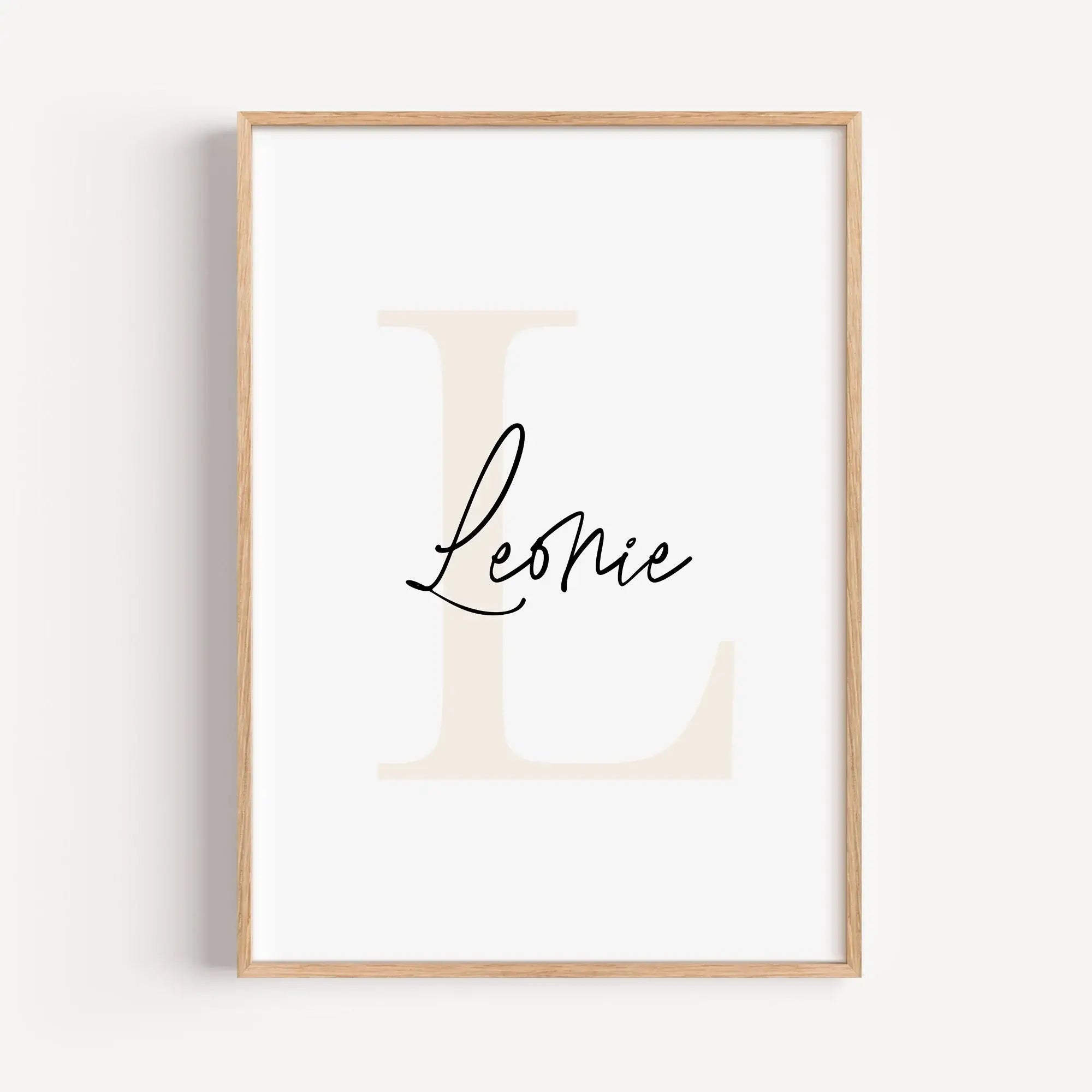 Buchstaben Poster mit Namen-famprints-Personalisiertes Poster-Unser Buchstaben Poster mit Namen ist das perfekte Geschenk für Kinder! Personalisiere das Poster mit dem Namen deines Kindes und wähle aus zwei schönen Farben für den Buchstaben. Das Poster is