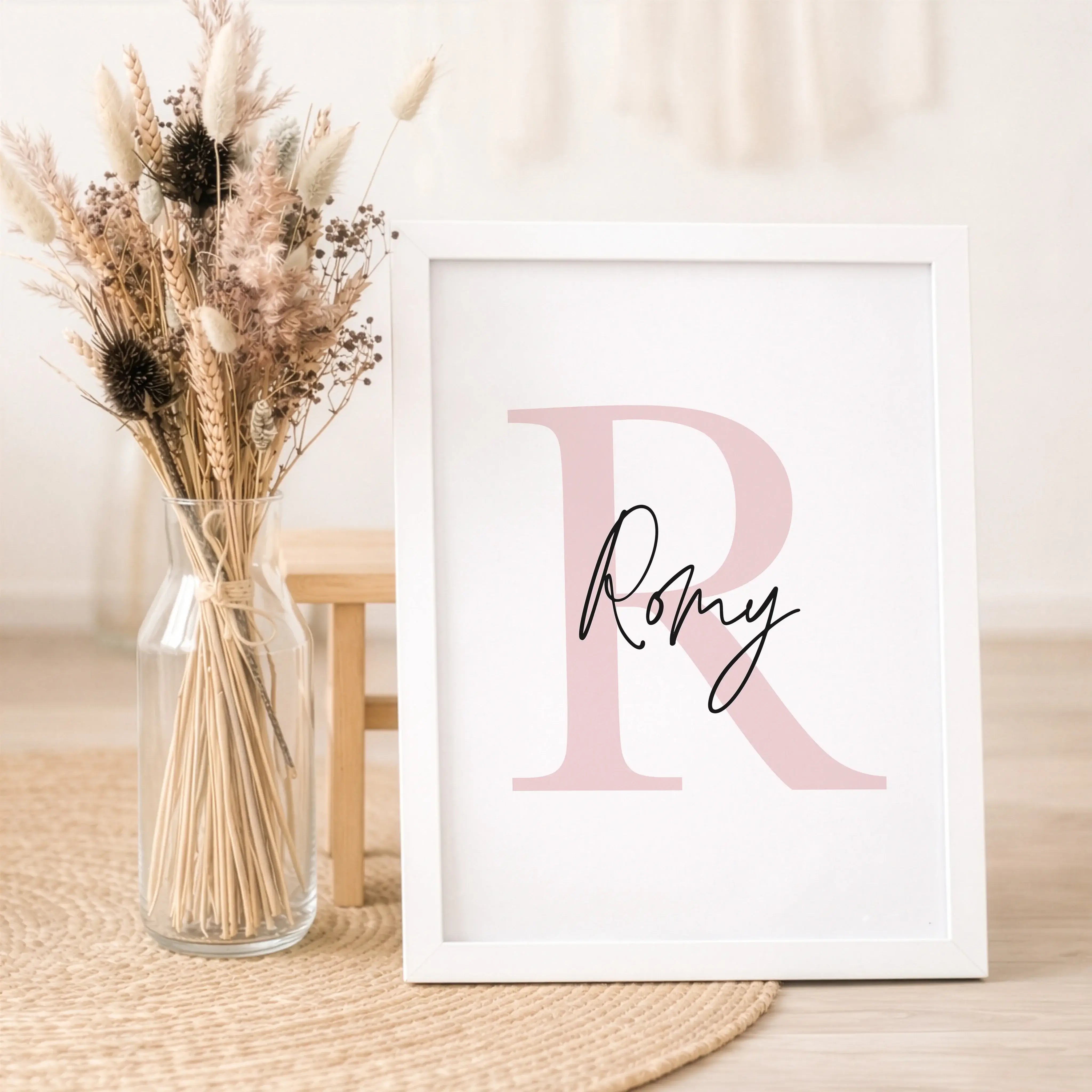 Buchstaben Poster mit Namen-Personalisiertes Poster-famprints-Ein Buchstaben Poster mit Namen ist mehr als Wanddeko – es macht aus einem einfachen Buchstaben ein persönliches Highlight. Bei famprints gestaltest du ein individuelles Namensposter, das perfe
