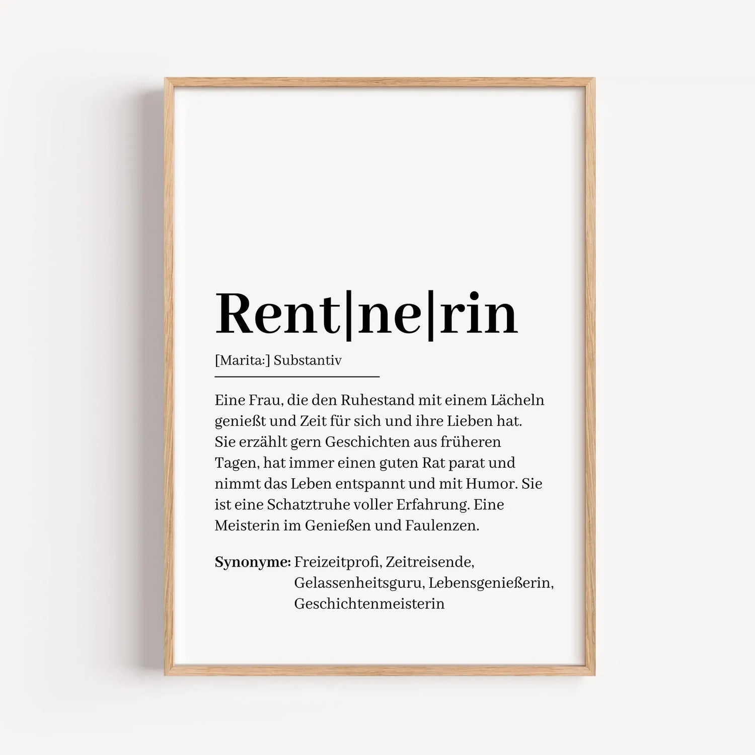 Rentnerin Definition Poster-Personalisiertes Poster-famprints-Suchst du ein besonderes Geschenk zum Rentenbeginn? Unser Rentnerin Definition Poster ist die perfekte Wahl! Dieses liebevoll gestaltete Poster zeigt auf humorvolle und herzliche Weise, wie ein