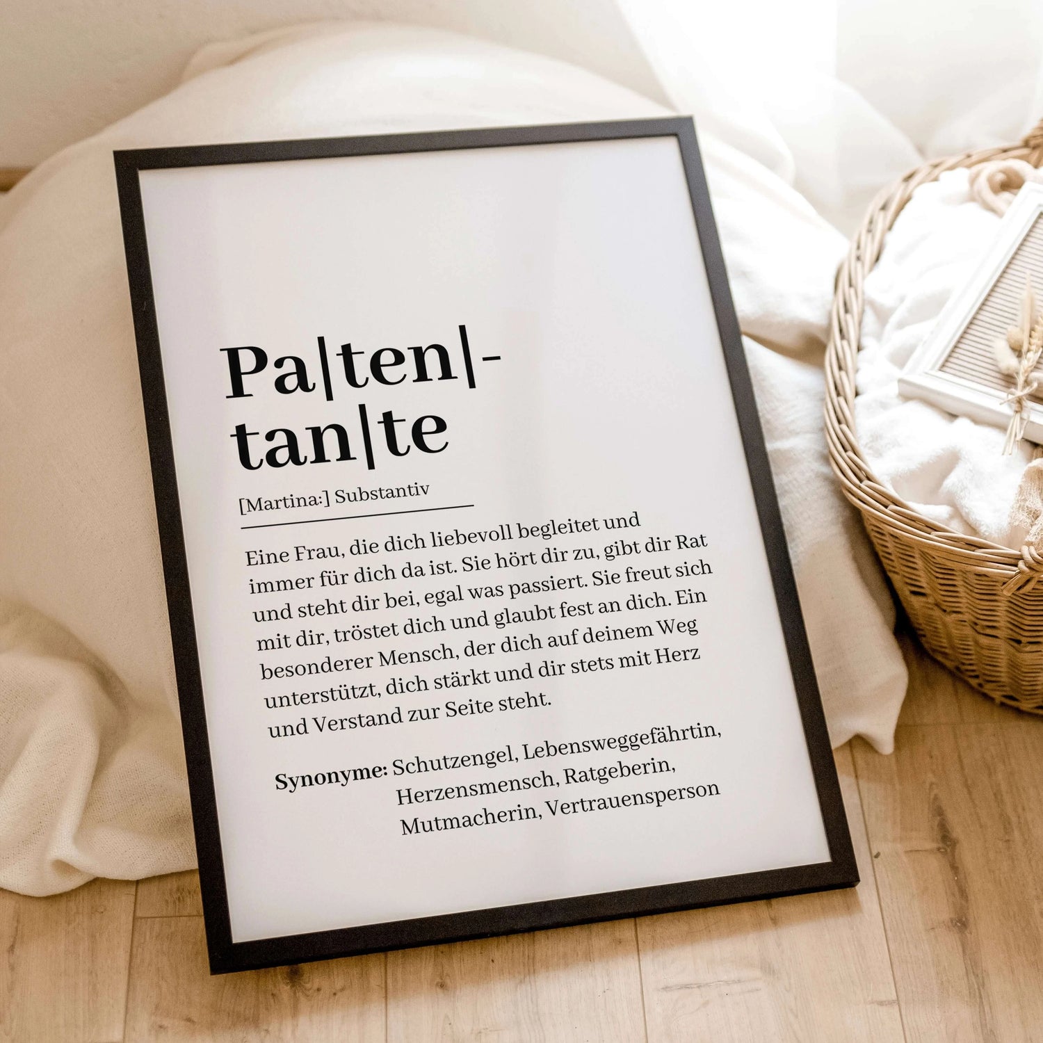 Patentante Definition Poster-Personalisiertes Poster-famprints-Suchst du ein besonderes Geschenk für deine Patentante? Unser Patentante Definition Poster ist die perfekte Wahl! Dieses liebevoll gestaltete Poster zeigt auf einzigartige Weise, was eine Pate