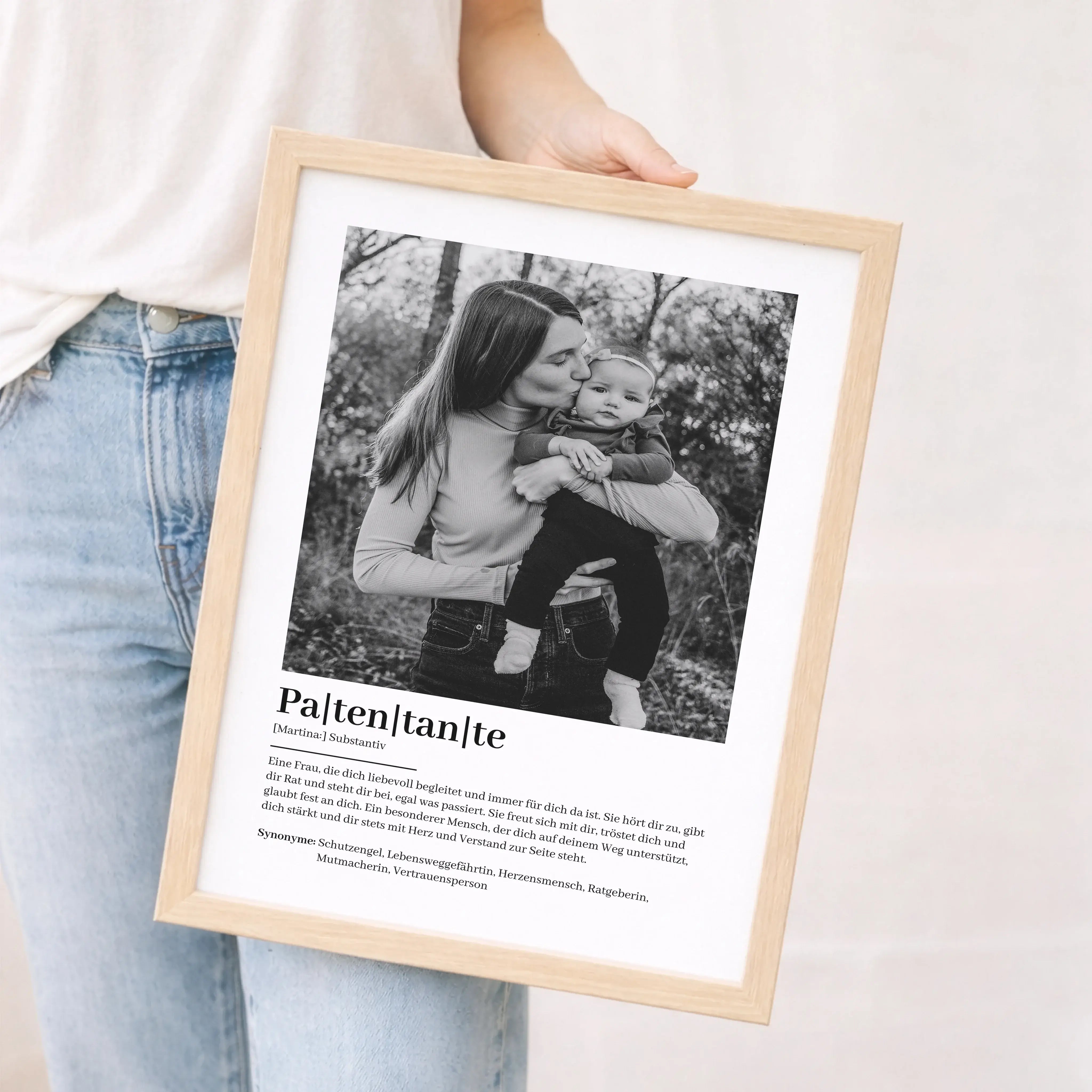 Patentante Definition Poster mit Foto-Personalisiertes Poster-famprints-Das Patentante Definition Poster mit Foto ist ein persönliches Geschenk für einen Menschen, der im Leben eine besondere Rolle spielt. Mit einer liebevoll formulierten Definition, eine