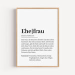 Ehefrau Definition Poster-Personalisiertes Poster-famprints-Suchst du ein einzigartiges Geschenk für deine Ehefrau? Unser Ehefrau Definition Poster ist die perfekte Wahl! Dieses liebevoll gestaltete Poster zeigt auf besondere Weise, wie wunderbar deine Eh