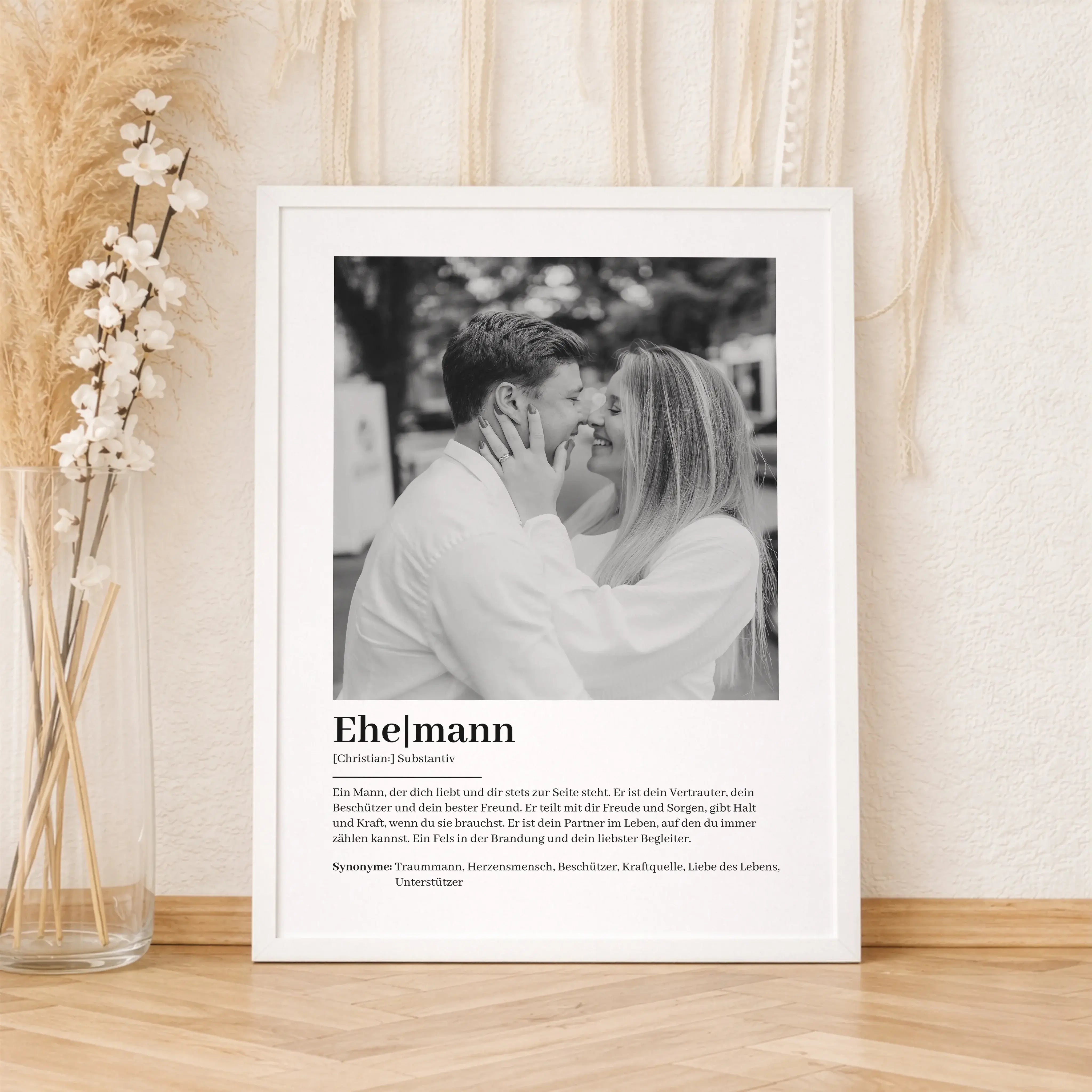 Ehemann Definition Poster mit Foto-Personalisiertes Poster-famprints-Das Ehemann Definition Poster mit Foto ist ein persönliches Geschenk, das zeigt, was euch verbindet. Du gestaltest ein individuelles Poster mit eurem Lieblingsfoto, Namen und einer liebe