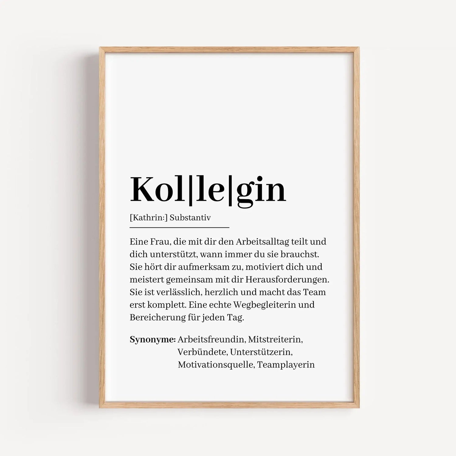 Kollegin Definition Poster-Personalisiertes Poster-famprints-Suchst du ein besonderes Geschenk für deine Kollegin? Unser Kollegin Definition Poster ist genau das Richtige! Dieses liebevoll gestaltete Poster zeigt auf charmante Weise, was eine Kollegin aus