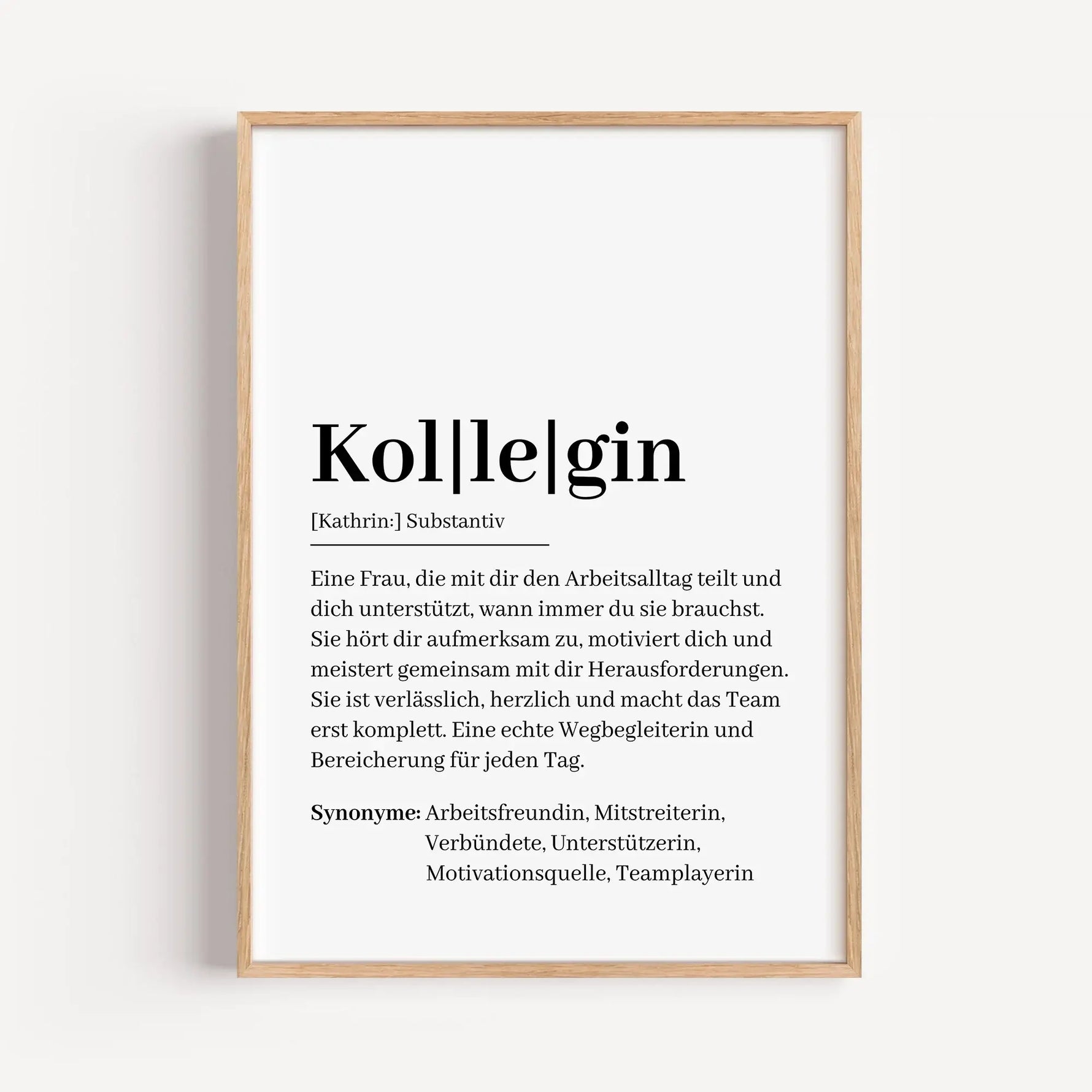 Kollegin Definition Poster-Personalisiertes Poster-famprints-Suchst du ein besonderes Geschenk für deine Kollegin? Unser Kollegin Definition Poster ist genau das Richtige! Dieses liebevoll gestaltete Poster zeigt auf charmante Weise, was eine Kollegin aus