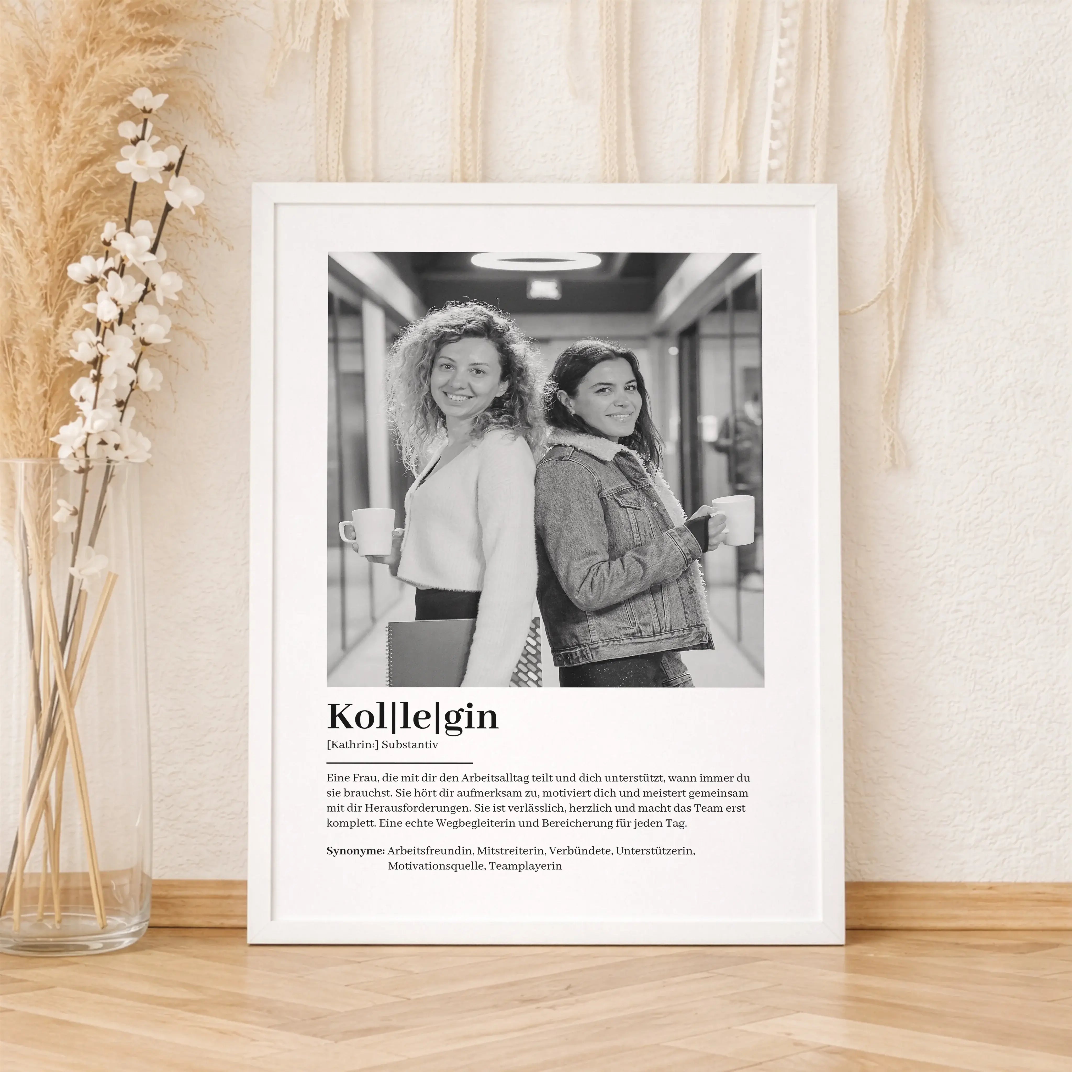 Kollegin Definition Poster mit Foto-Personalisiertes Poster-famprints-Kollegin Definition Poster mit Foto ist eine persönliche Geschenkidee für den Arbeitsplatz und darüber hinaus. Dieses Poster verbindet eine liebevoll formulierte Definition mit einem ei