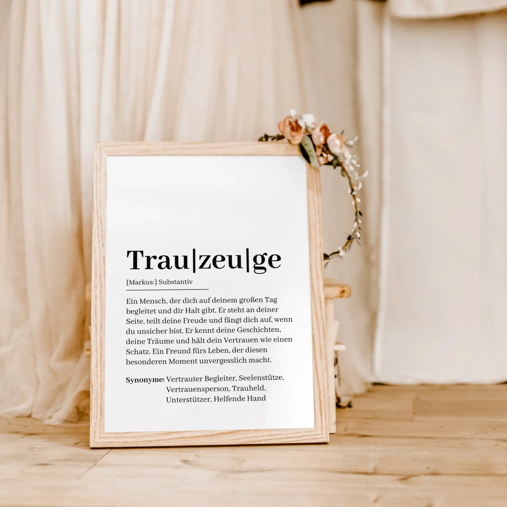 Trauzeuge Definition Poster-Personalisiertes Poster-famprints-Suchst du nach einem besonderen Geschenk für deinen Trauzeugen? Unser Trauzeuge Definition Poster ist die perfekte Wahl! Dieses liebevoll gestaltete Poster zeigt auf einzigartige Weise, was ein