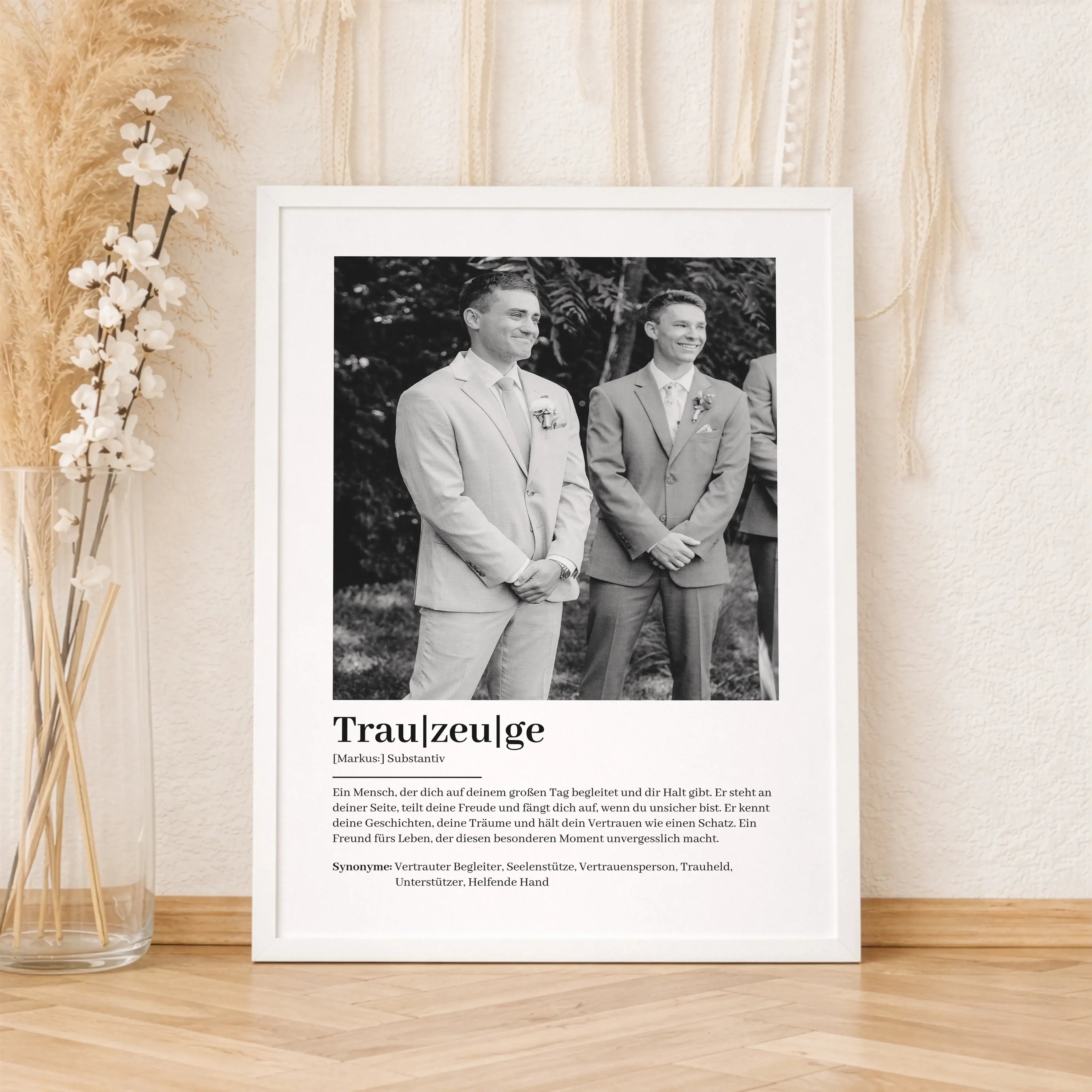 Trauzeuge Definition Poster mit Foto-Personalisiertes Poster-famprints-Das Trauzeuge Definition Poster mit Foto ist ein persönliches Geschenk, das deinem Trauzeugen zeigt, wie wichtig seine Rolle an eurer Hochzeit ist. Du hältst damit nicht nur einen beso