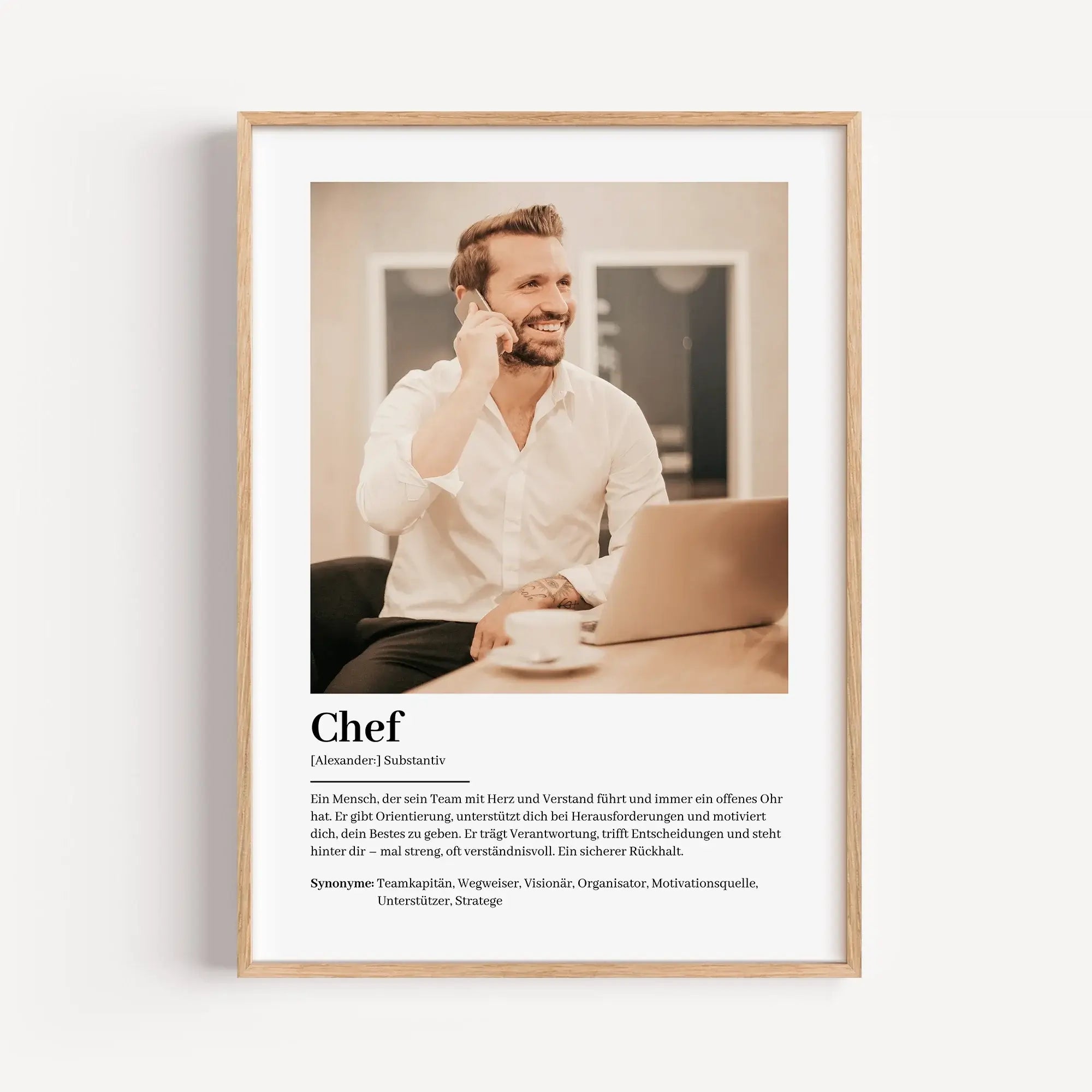 Chef Definition Poster mit Foto-Personalisiertes Poster-famprints-Suchst du nach einem einzigartigen Geschenk für deinen Chef? Unser Chef Definition Poster mit Foto ist die perfekte Wahl! Dieses liebevoll gestaltete Poster zeigt auf humorvolle und wertsch