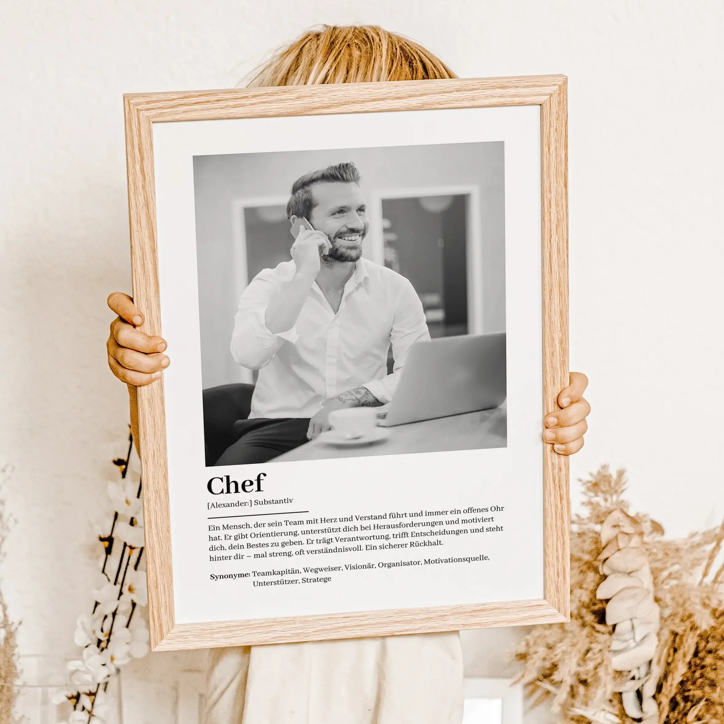 Chef Definition Poster mit Foto-Personalisiertes Poster-famprints-Suchst du nach einem einzigartigen Geschenk für deinen Chef? Unser Chef Definition Poster mit Foto ist die perfekte Wahl! Dieses liebevoll gestaltete Poster zeigt auf humorvolle und wertsch
