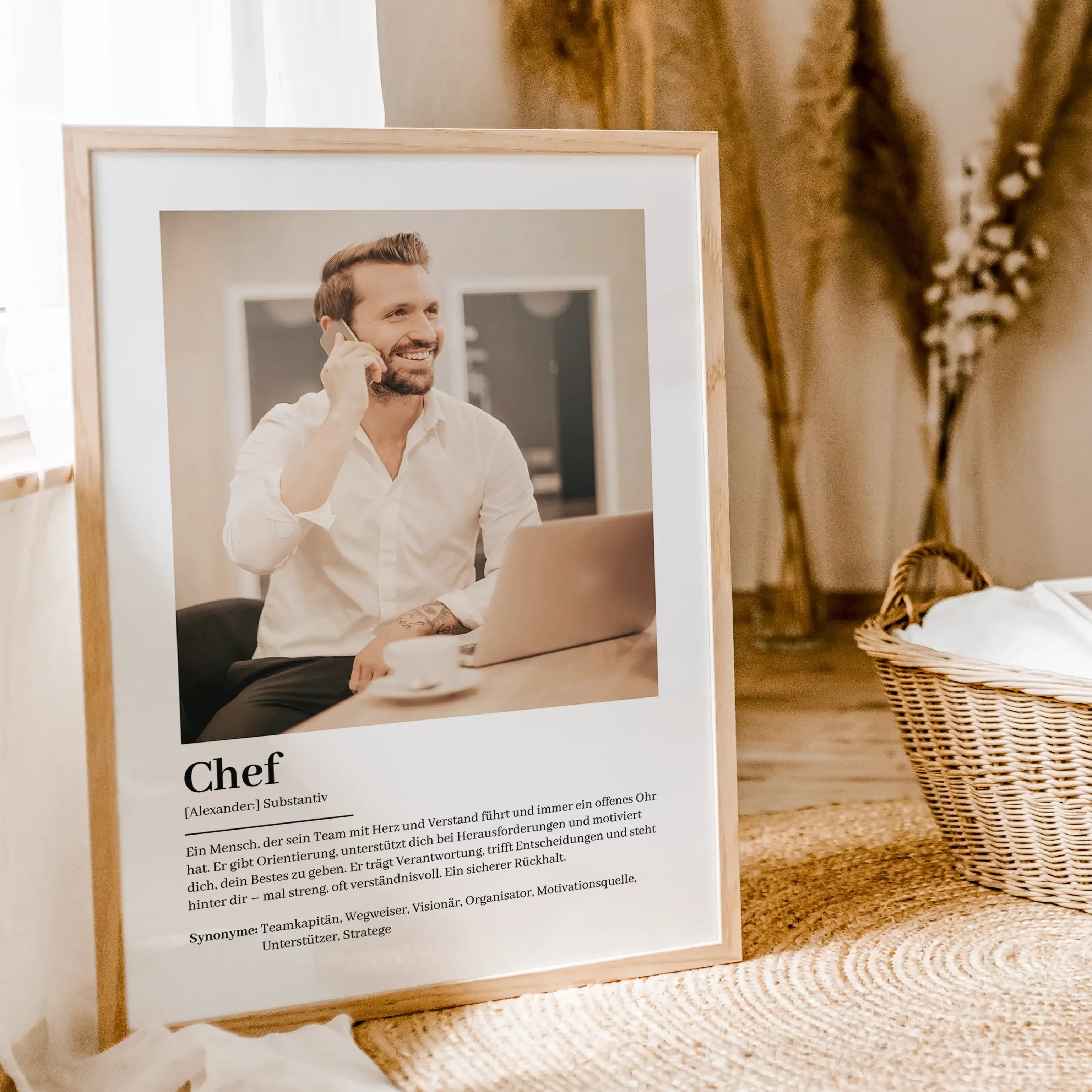 Chef Definition Poster mit Foto-Personalisiertes Poster-famprints-Suchst du nach einem einzigartigen Geschenk für deinen Chef? Unser Chef Definition Poster mit Foto ist die perfekte Wahl! Dieses liebevoll gestaltete Poster zeigt auf humorvolle und wertsch