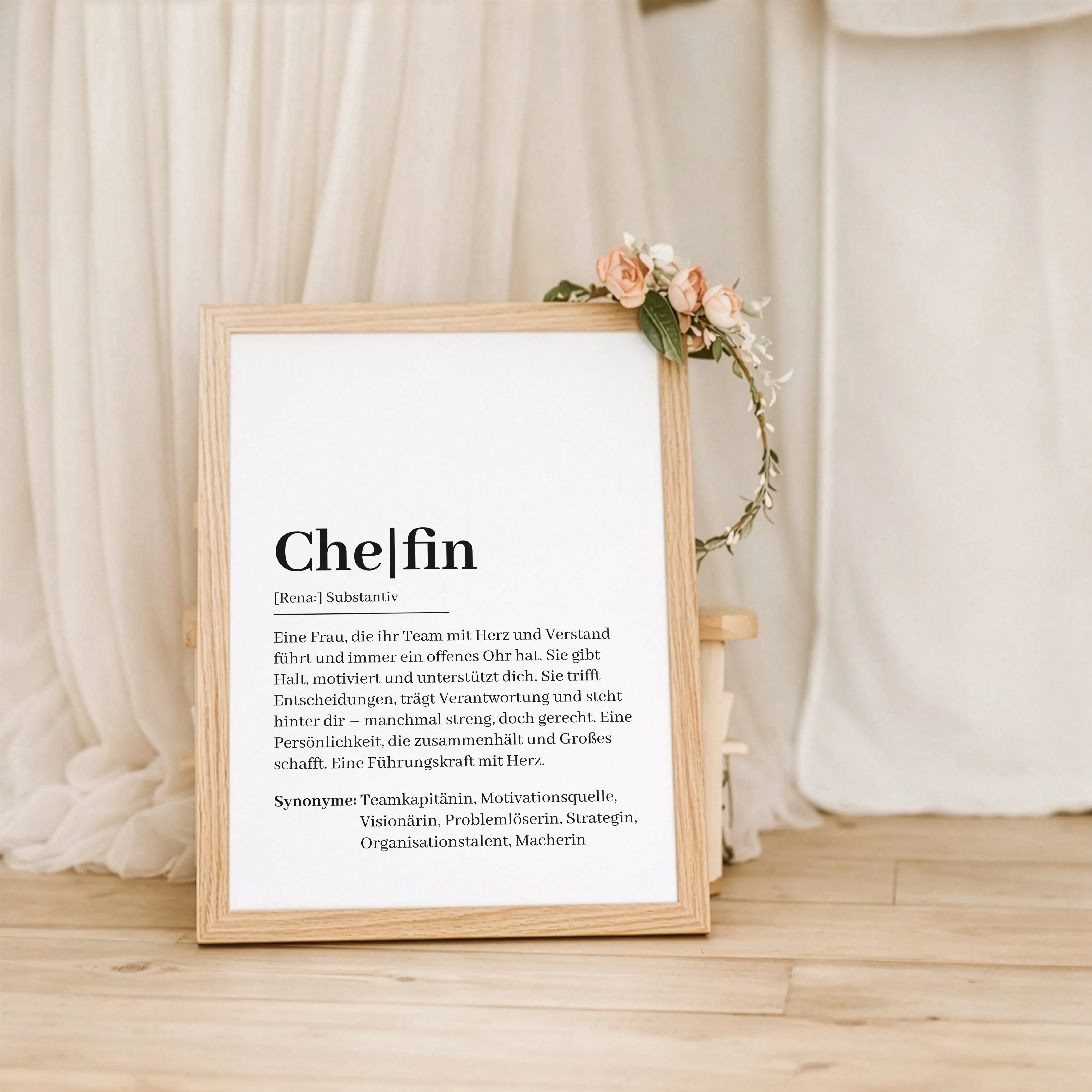 Chefin Definition Poster-Personalisiertes Poster-famprints-Das Chefin Definition Poster ist eine besondere Geschenkidee für alle, die ihrer Führungskraft echte Wertschätzung zeigen möchten. Ob im Büro, im Homeoffice oder als Abschiedsgeschenk: Dieses Post