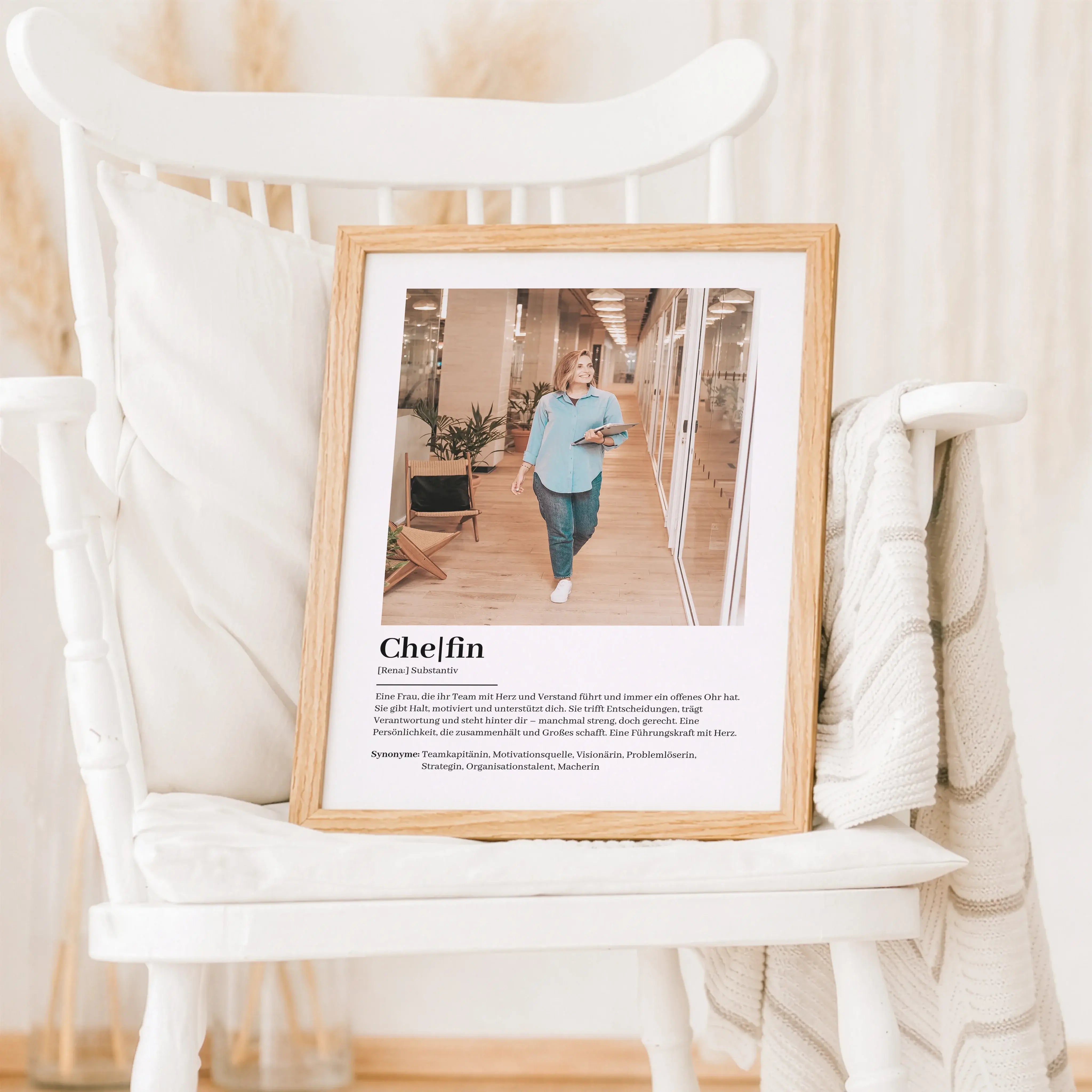 Chefin Definition Poster mit Foto-Personalisiertes Poster-famprints-Das Chefin Definition Poster mit Foto ist ein persönliches Statement für Wertschätzung und Anerkennung. Es verbindet eine moderne Definition mit deinem eigenen Bild und macht aus einem ei