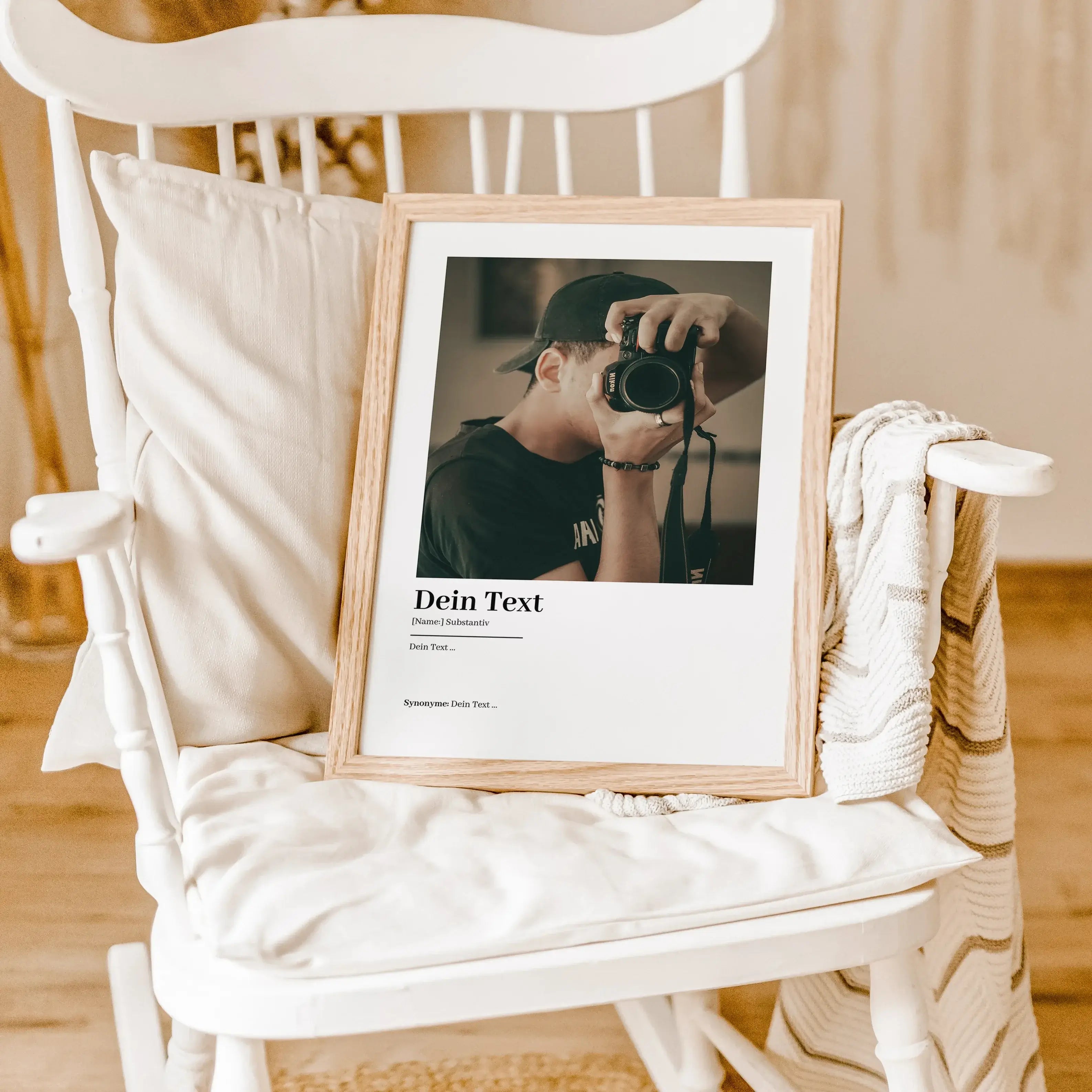 Eigener Text Definition Poster mit Foto - Personalisiertes Poster - famprints - Gestalte dein persönliches Highlight mit unserem Eigener Text Definition Poster mit Foto! Dieses einzigartige Poster kannst du individuell mit deinem eigenen Text, Namen und e