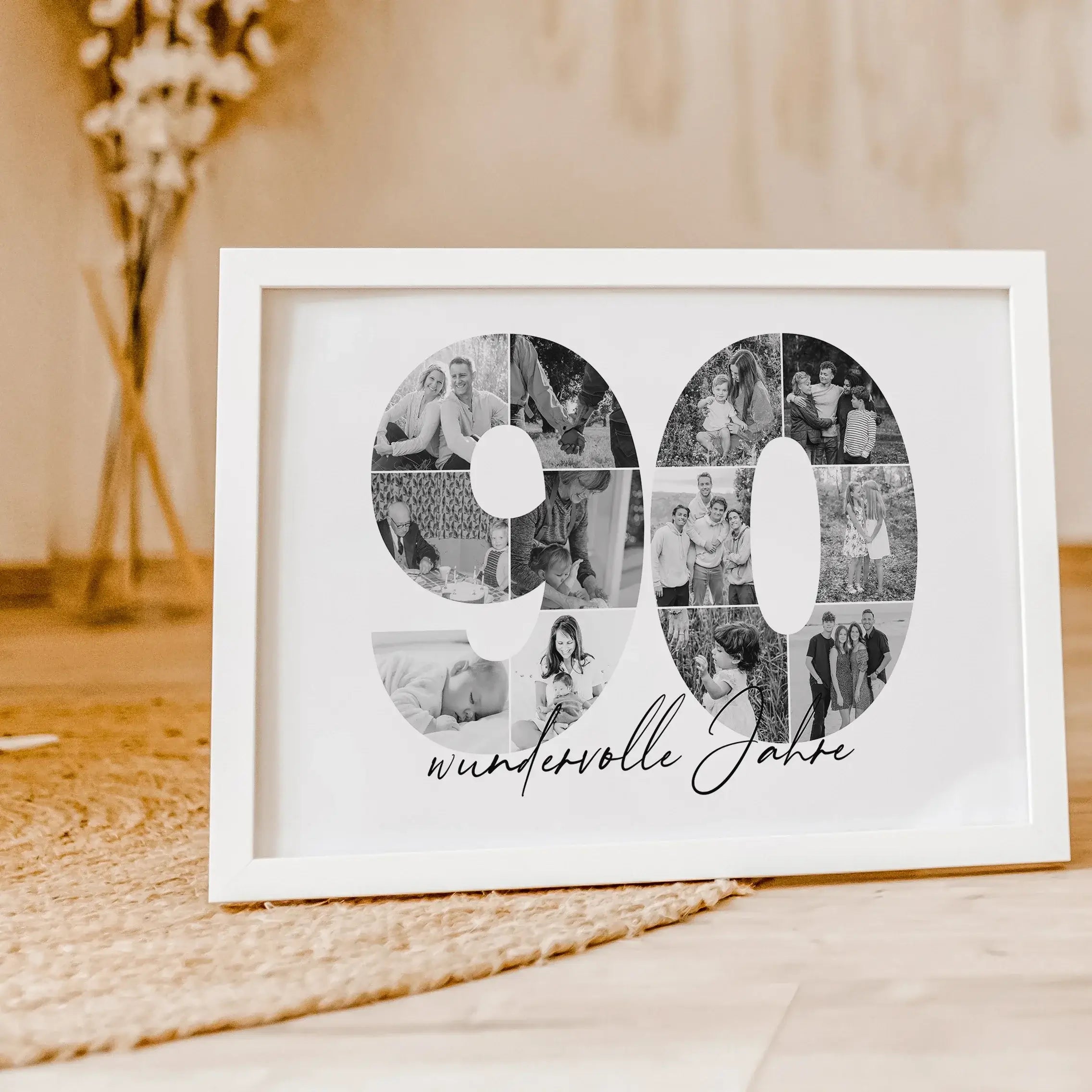 Foto Poster 90 Jahre - Personalisiertes Poster - famprints - Feiere besondere Momente mit unserem einzigartigen Foto Poster 90 – das perfekte Geschenk zum 90. Geburtstag, Hochzeitstag oder Jubiläum! Die Zahl „90“ wird mit deinen persönlichen Fotos zu eine
