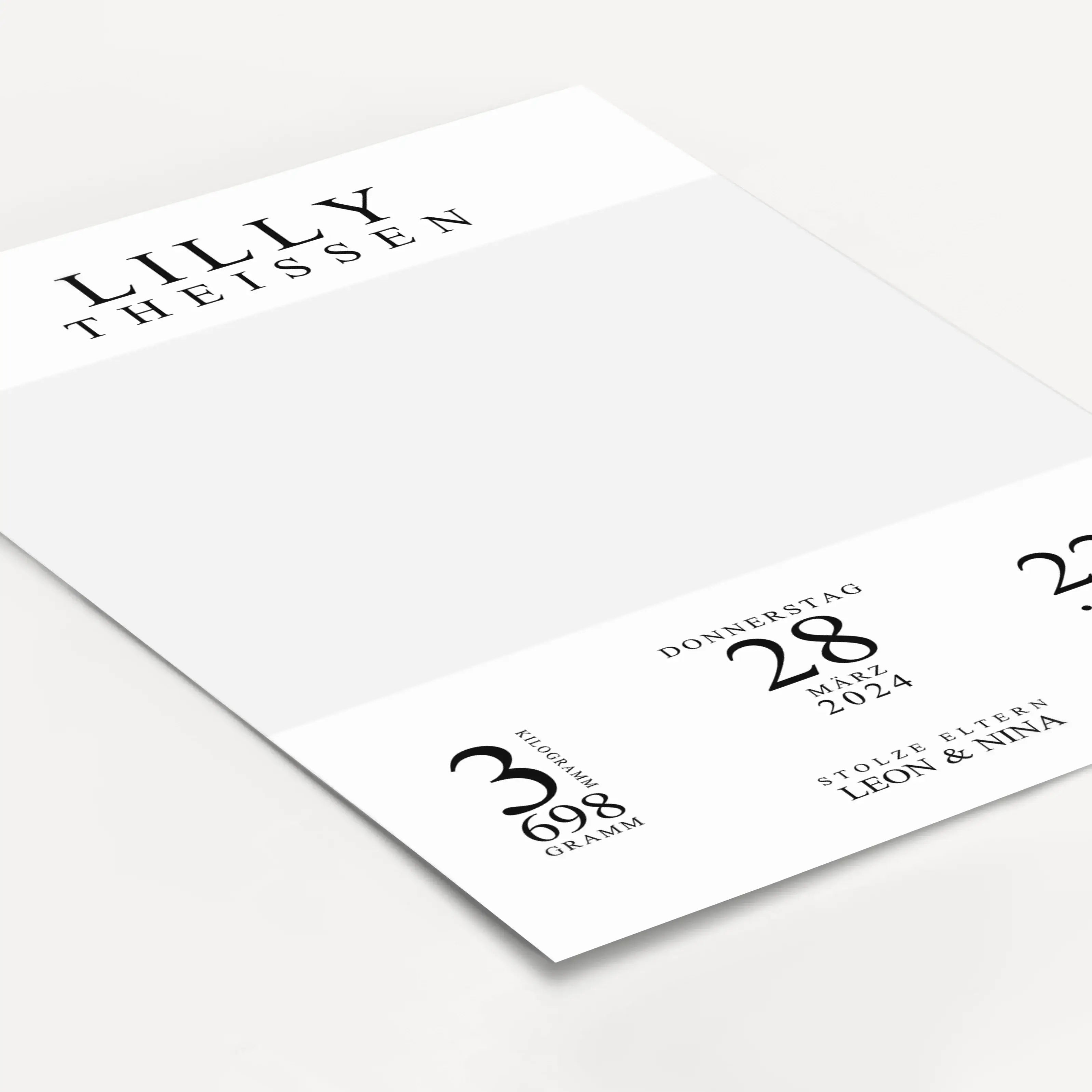 Geburtsposter mit Abdruck - Personalisiertes Poster - famprints - Entdecke unser einzigartiges Geburtsposter mit Abdruck, das perfekte personalisierte Geschenk zur Geburt! Gestalte das Poster individuell mit den Geburtsdaten, dem Namen deines Babys und de