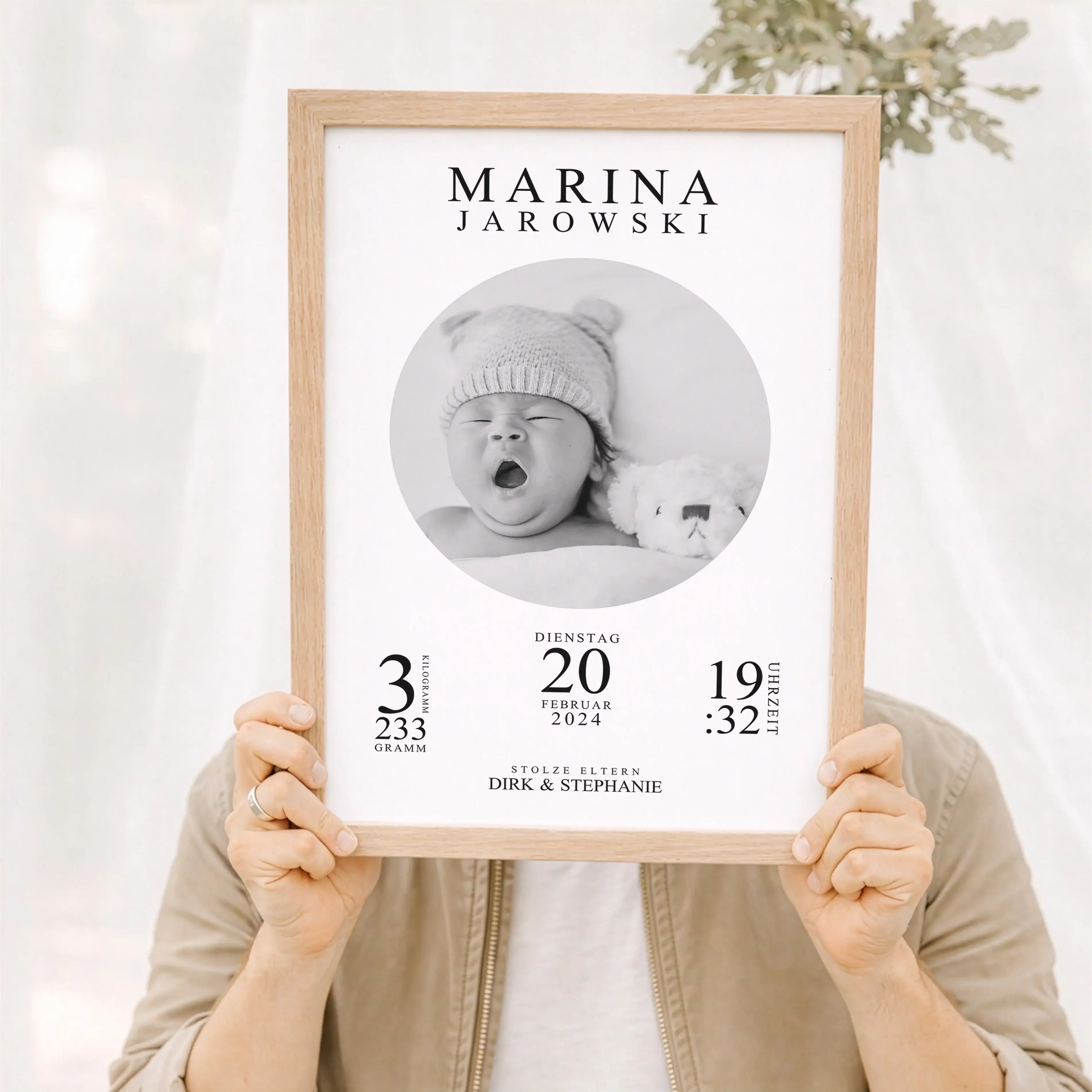 Geburtsposter mit Foto-Personalisiertes Poster-famprints-Ein Geburtsposter mit Foto ist eine wundervolle Möglichkeit, die ersten Daten und Momente deines Babys stilvoll festzuhalten. Bei famprints gestaltest du dein persönliches Poster ganz einfach selbst