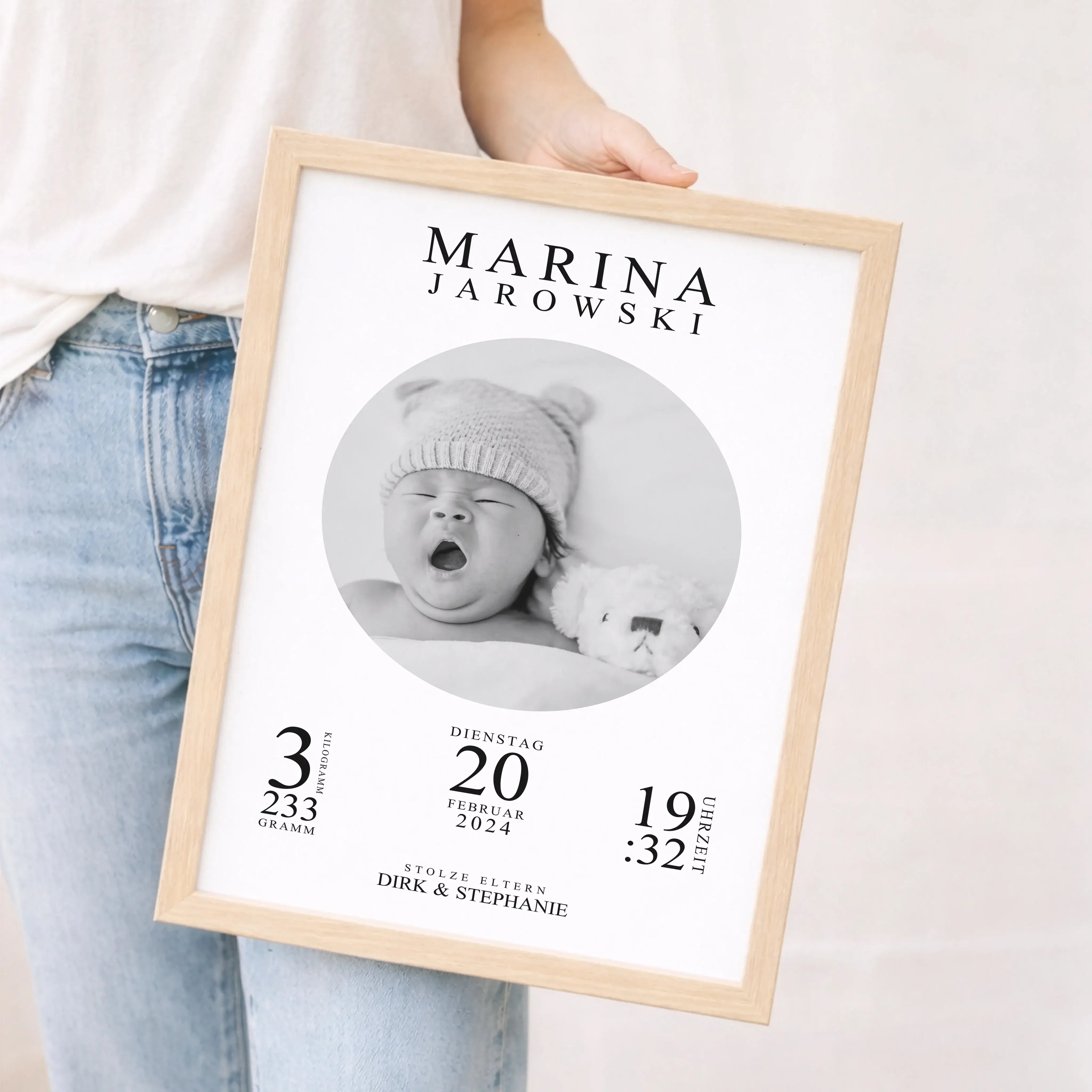 Geburtsposter mit Foto-Personalisiertes Poster-famprints-Ein Geburtsposter mit Foto ist eine wundervolle Möglichkeit, die ersten Daten und Momente deines Babys stilvoll festzuhalten. Bei famprints gestaltest du dein persönliches Poster ganz einfach selbst