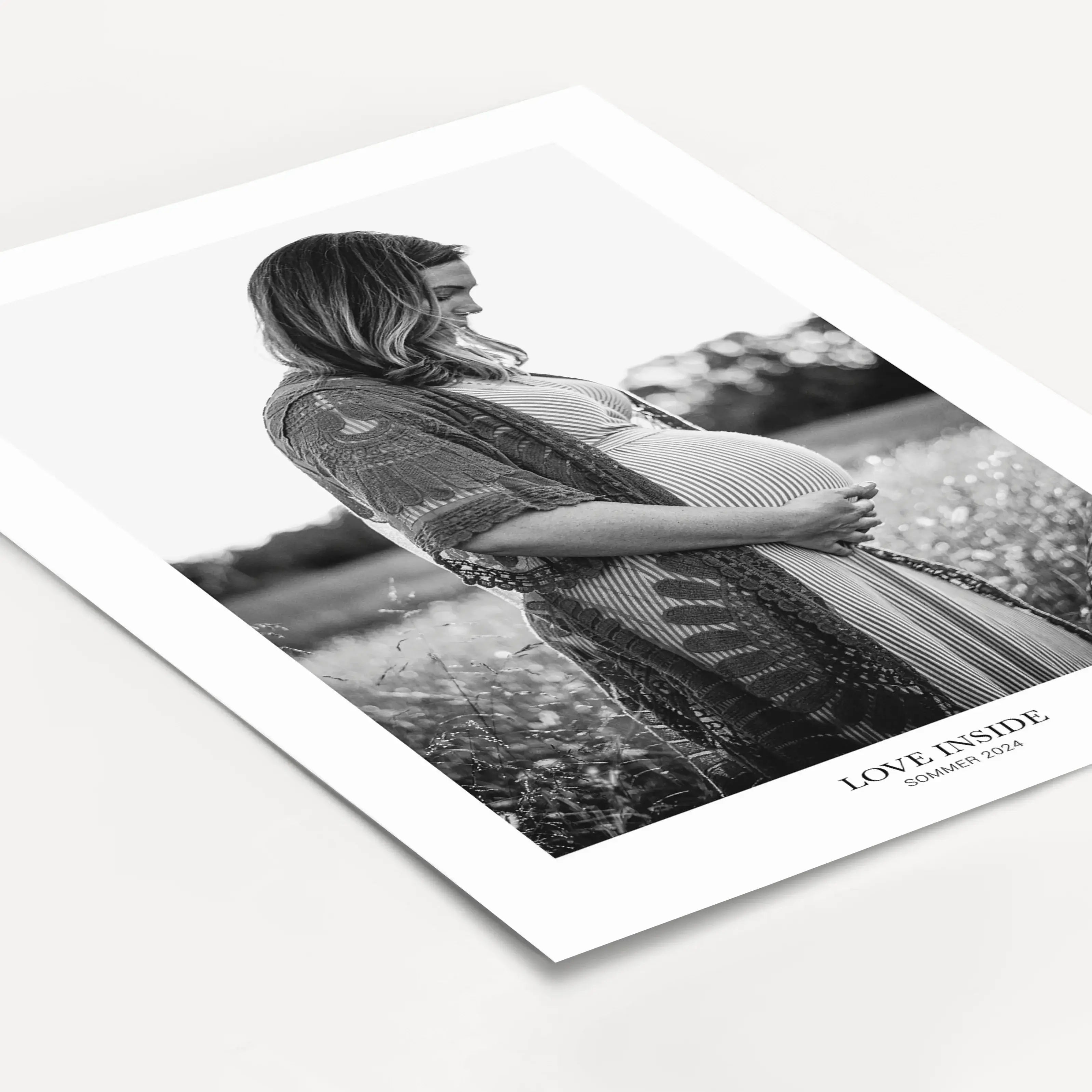 Foto Poster One-Personalisiertes Poster-famprints-Das Foto Poster One von famprints ist die perfekte Möglichkeit, besondere Momente sichtbar zu machen und Räume persönlich zu gestalten. Dein eigenes Foto wird hier zum Mittelpunkt und verwandelt sich in ei