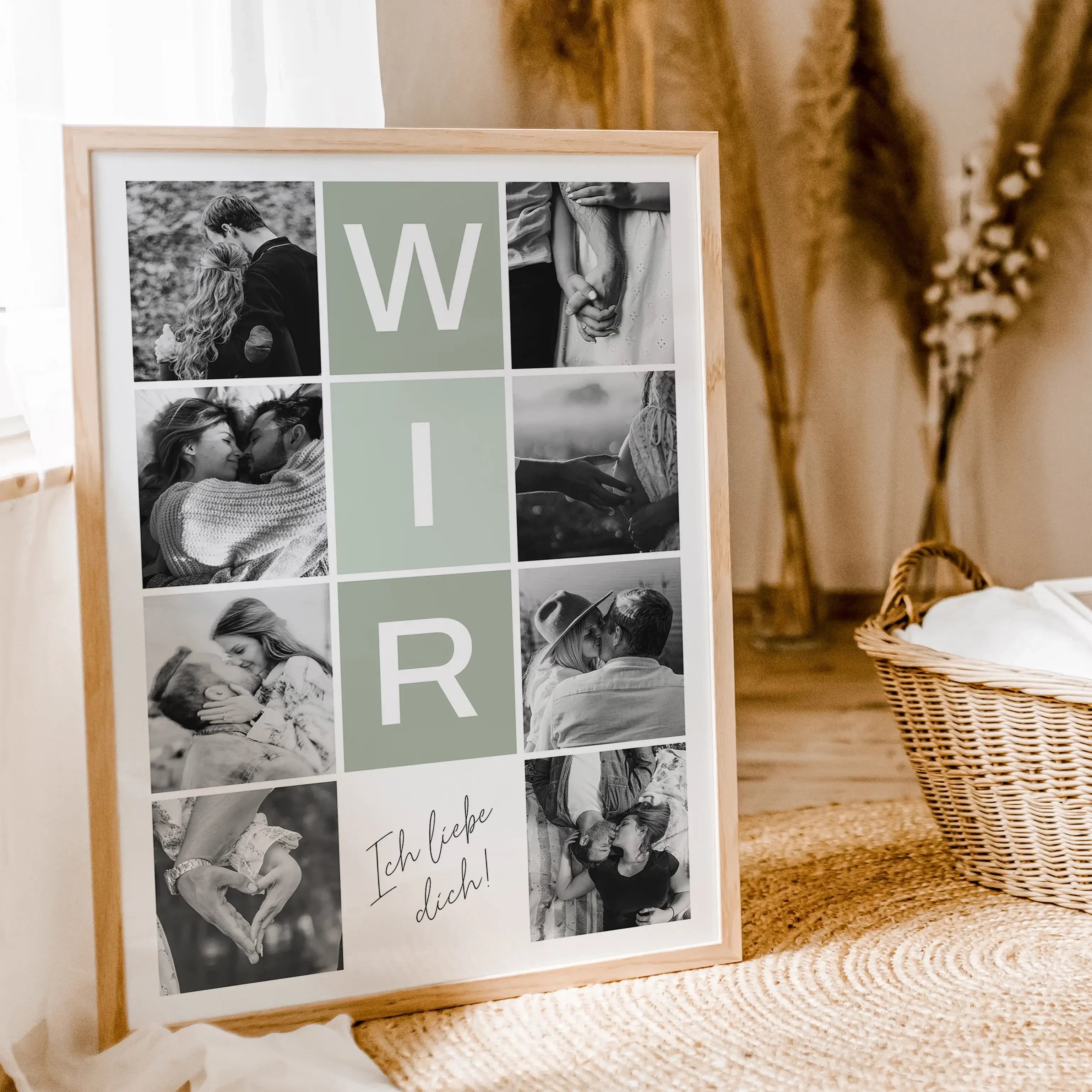 Wir Fotocollage - Personalisiertes Poster - famprints - Entdecke jetzt unsere Wir Fotocollage – das perfekte personalisierte Geschenk für euch beide! Gestalte dein individuelles Poster mit bis zu 8 Fotos, die eure schönsten gemeinsamen Momente festhalten.
