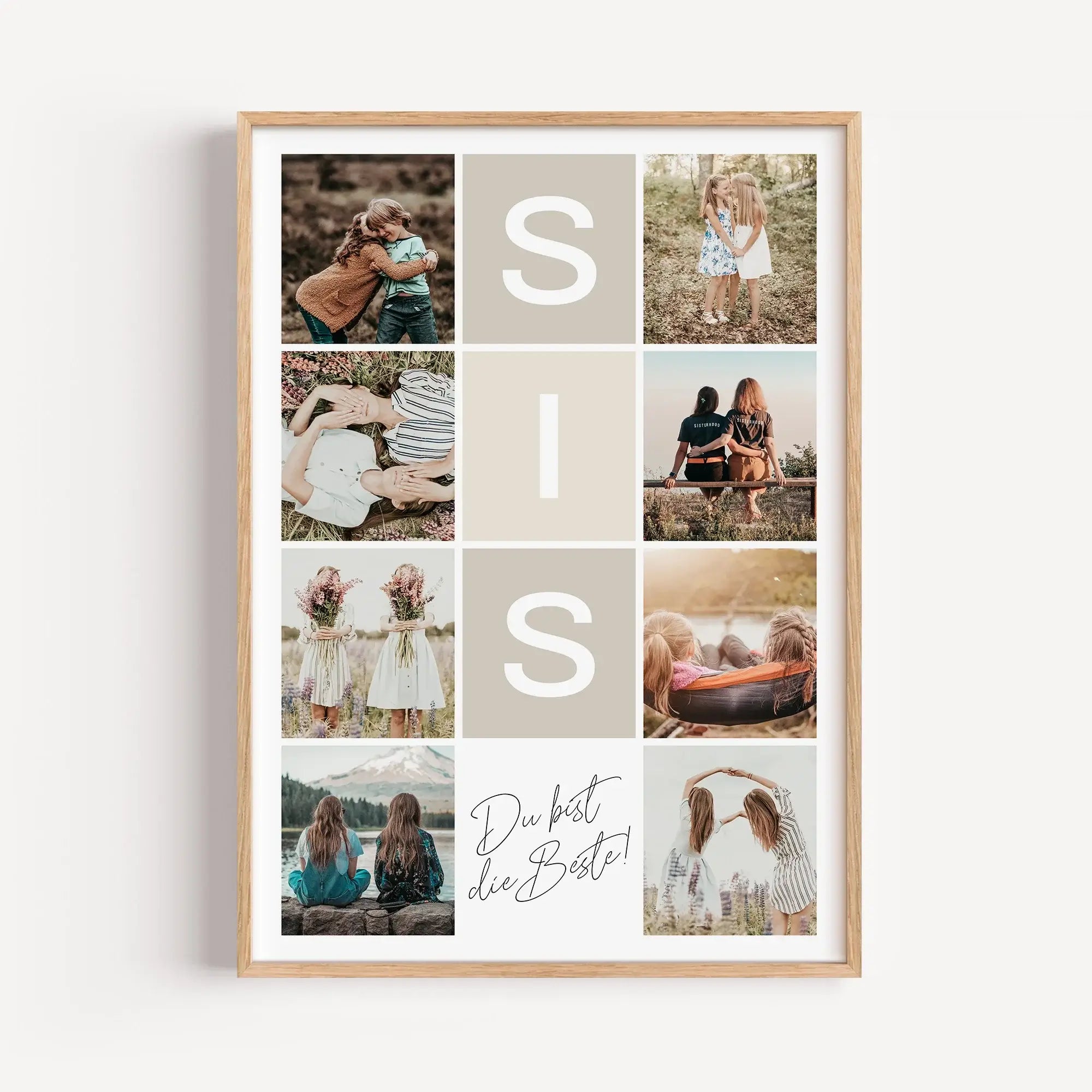 Sis Fotocollage - Personalisiertes Poster - famprints - Suchst du nach einem einzigartigen Geschenk für deine Schwester? Die Sis Fotocollage ist die perfekte Wahl, um deine schönsten gemeinsamen Momente stilvoll zu verewigen. Mit der Möglichkeit, deine Li