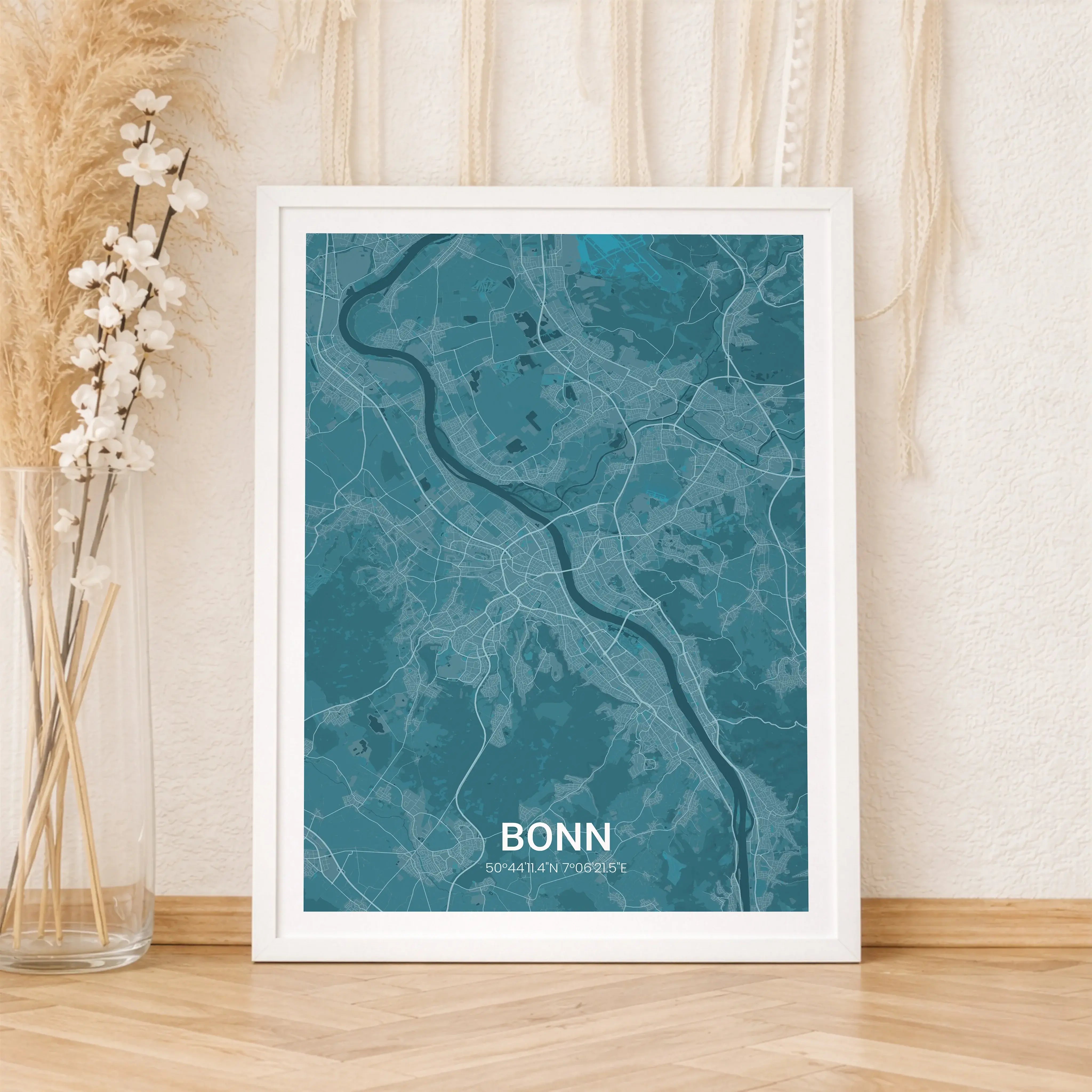 Stadtkarte Poster-Personalisiertes Poster-famprints-Das Stadtkarte Poster von famprints verwandelt deinen Lieblingsort in ein persönliches Wandbild mit klarer Bedeutung. Die reduzierte Stadtkarte zeigt Straßen, Flächen und Strukturen deiner Wunschstadt in