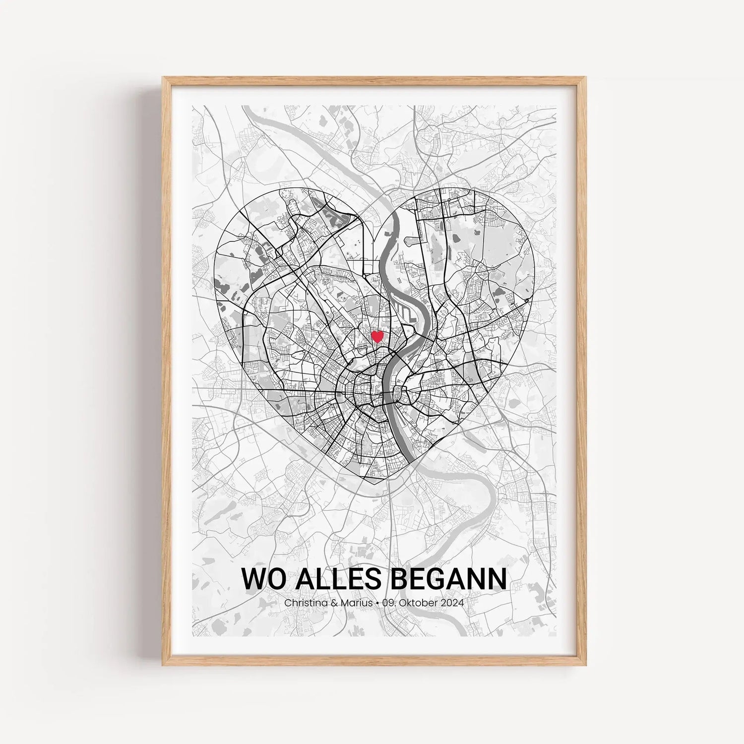 Stadtkarte Poster Herz Halo - Personalisiertes Poster - famprints - Entdecke das Stadtkarte Poster Herz Halo – dein persönliches Kunstwerk, das eure schönsten Erinnerungen verewigt. Gestalte das Poster mit der Stadtkarte deines Lieblingsortes oder des Ort