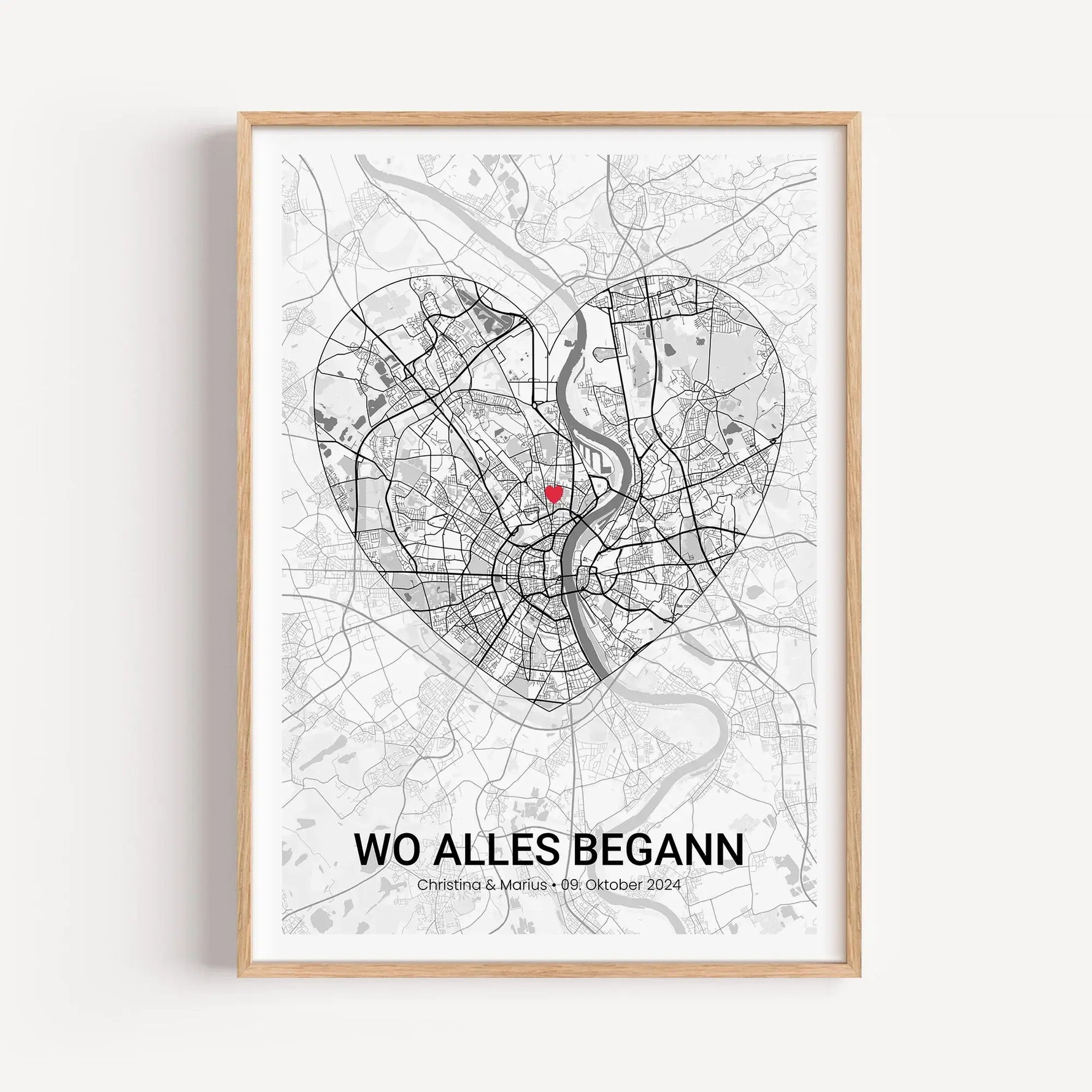 Stadtkarte Poster Herz Halo - Personalisiertes Poster - famprints - Entdecke das Stadtkarte Poster Herz Halo – dein persönliches Kunstwerk, das eure schönsten Erinnerungen verewigt. Gestalte das Poster mit der Stadtkarte deines Lieblingsortes oder des Ort