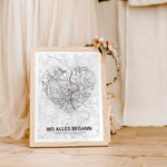 Stadtkarte Poster Herz Halo - Personalisiertes Poster - famprints - Entdecke das Stadtkarte Poster Herz Halo – dein persönliches Kunstwerk, das eure schönsten Erinnerungen verewigt. Gestalte das Poster mit der Stadtkarte deines Lieblingsortes oder des Ort