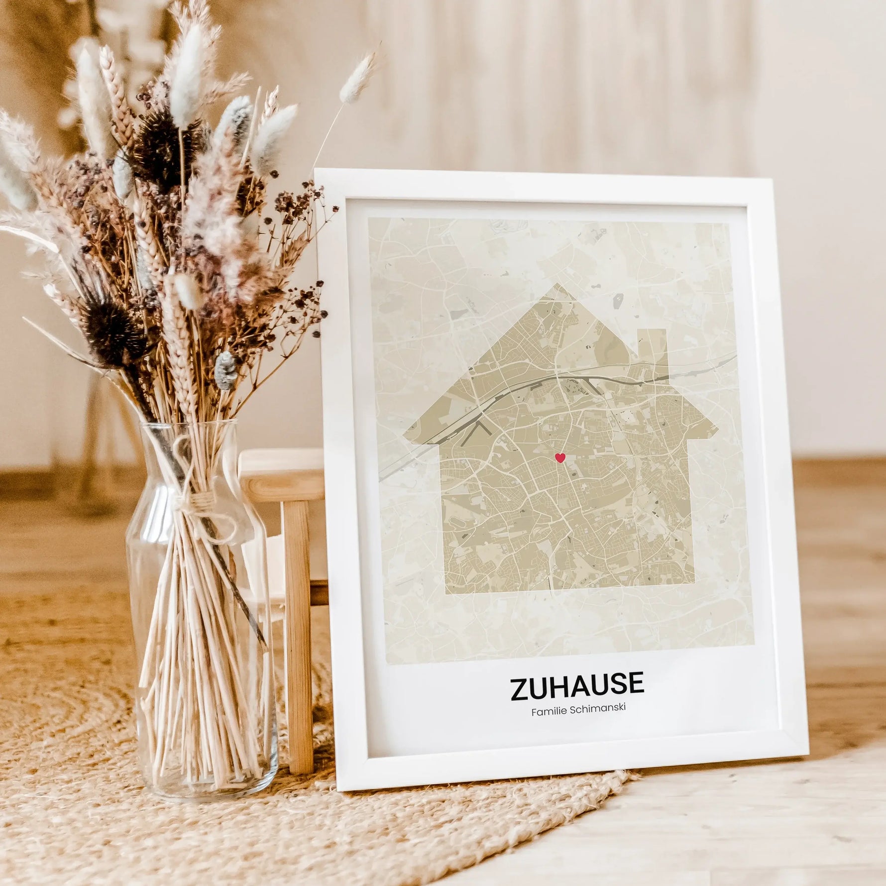 Stadtkarte Poster Haus modern - Personalisiertes Poster - famprints - Entdecke unser Stadtkarte Poster Haus modern – das perfekte personalisierte Geschenk für alle, die ihr Zuhause lieben! Dieses einzigartige Poster kannst du mit der Stadtkarte deines Lie