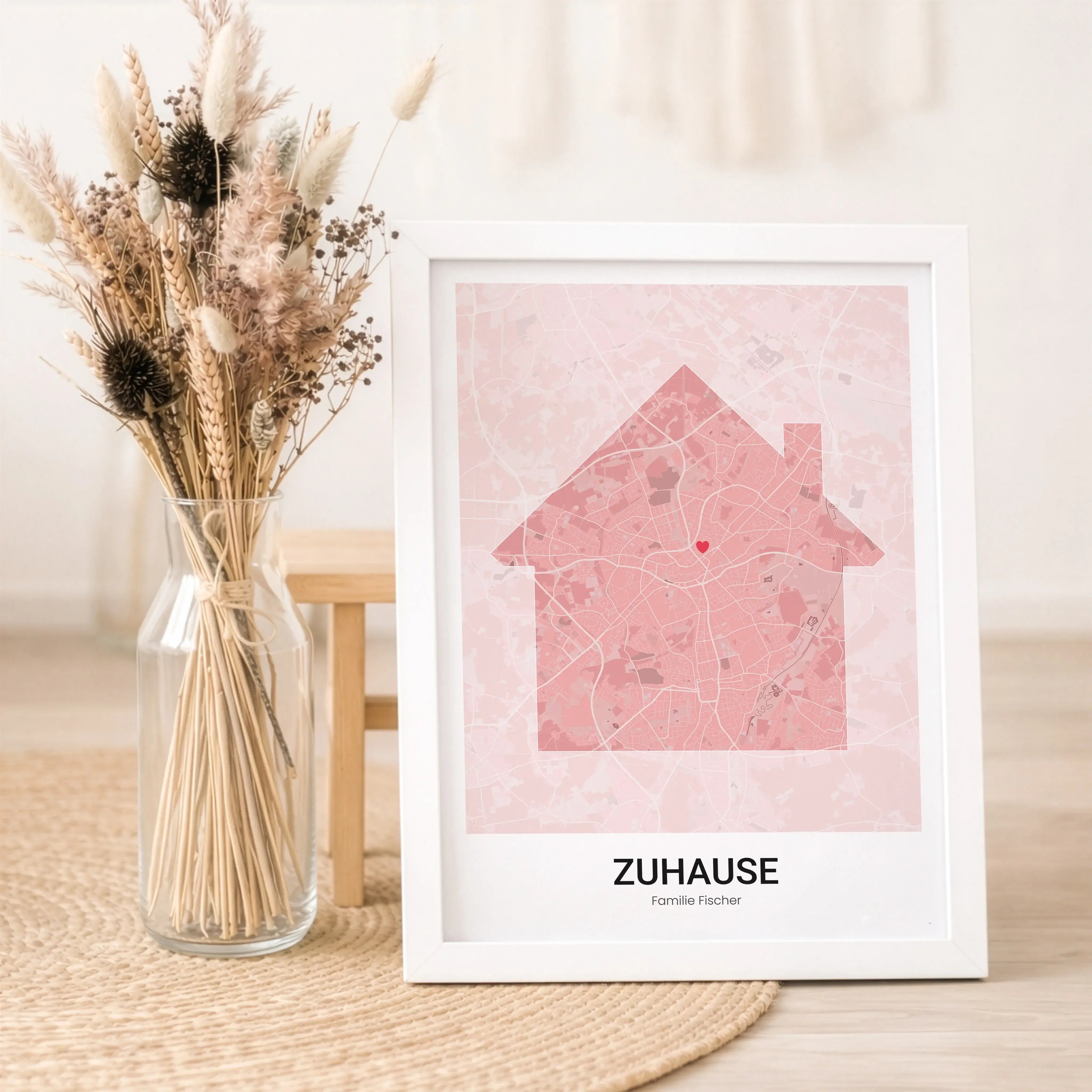 Stadtkarte Poster Haus modern-Personalisiertes Poster-famprints-Mit dem Stadtkarte Poster Haus modern gestaltest du ein persönliches Wandbild, das genau dort beginnt, wo eure Geschichte zuhause ist. Die minimalistische Hausform verbindet modernes Design m