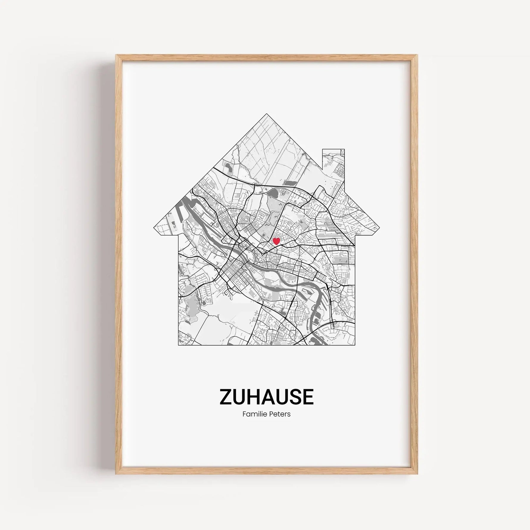 Stadtkarte Poster Haus - Personalisiertes Poster - famprints - Entdecke unser einzigartiges Stadtkarte Poster Haus – das perfekte personalisierte Geschenk für deinen Lieblingsort! Gestalte dein Poster individuell mit der Stadtkarte deiner Wahl und verewig