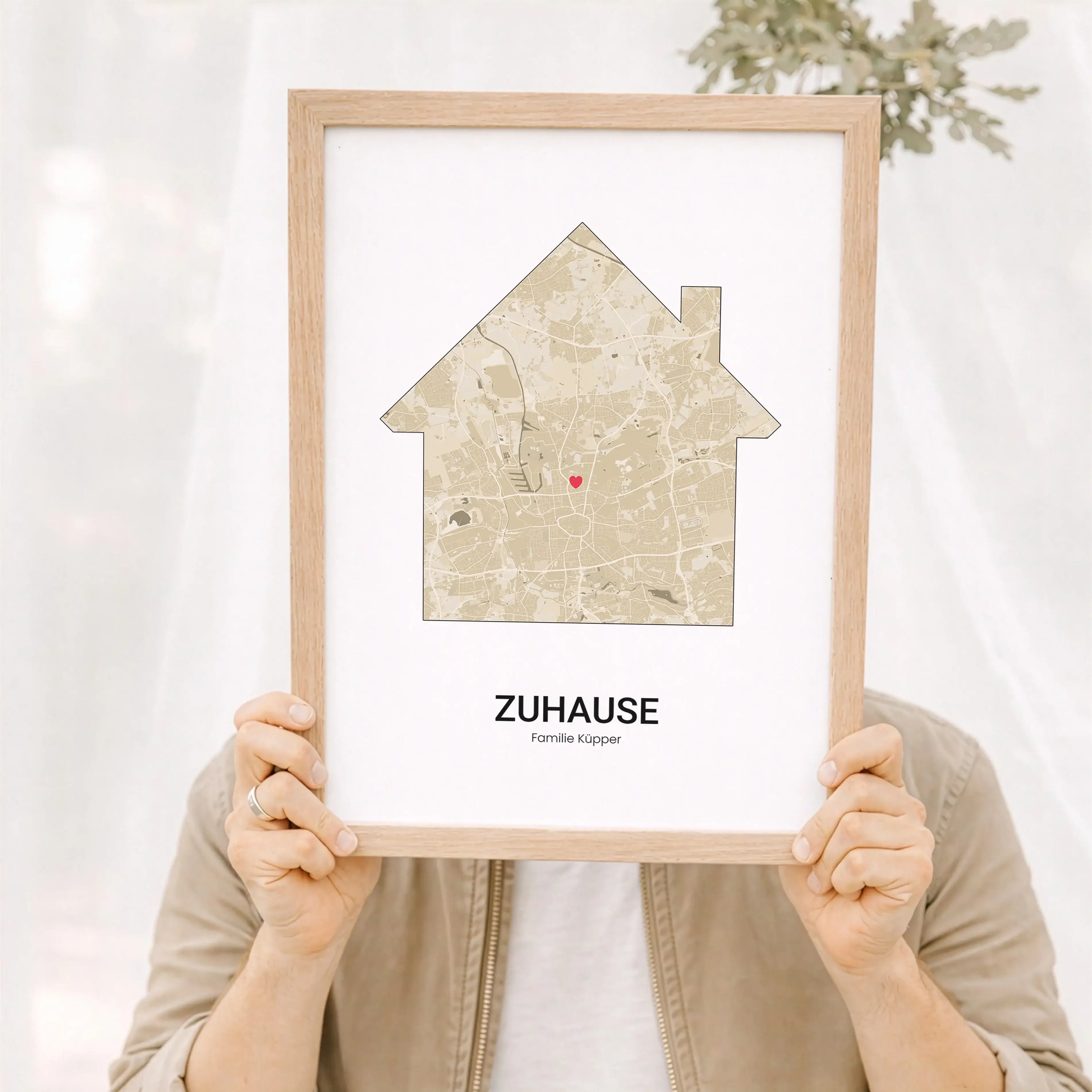 Stadtkarte Poster Haus-Personalisiertes Poster-famprints-Das Stadtkarte Poster Haus von famprints verwandelt einen besonderen Ort in ein persönliches Designobjekt für dein Zuhause. Ob das erste gemeinsame Zuhause, das Eigenheim oder ein Ort mit emotionale