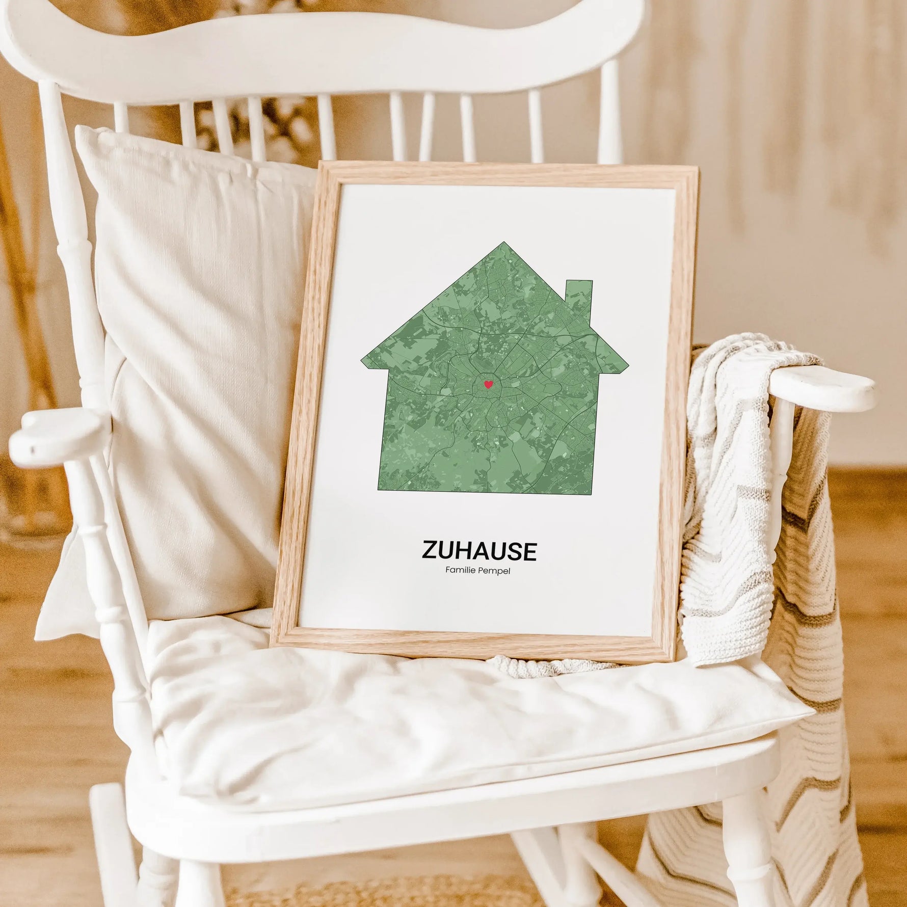 Stadtkarte Poster Haus - Personalisiertes Poster - famprints - Entdecke unser einzigartiges Stadtkarte Poster Haus – das perfekte personalisierte Geschenk für deinen Lieblingsort! Gestalte dein Poster individuell mit der Stadtkarte deiner Wahl und verewig