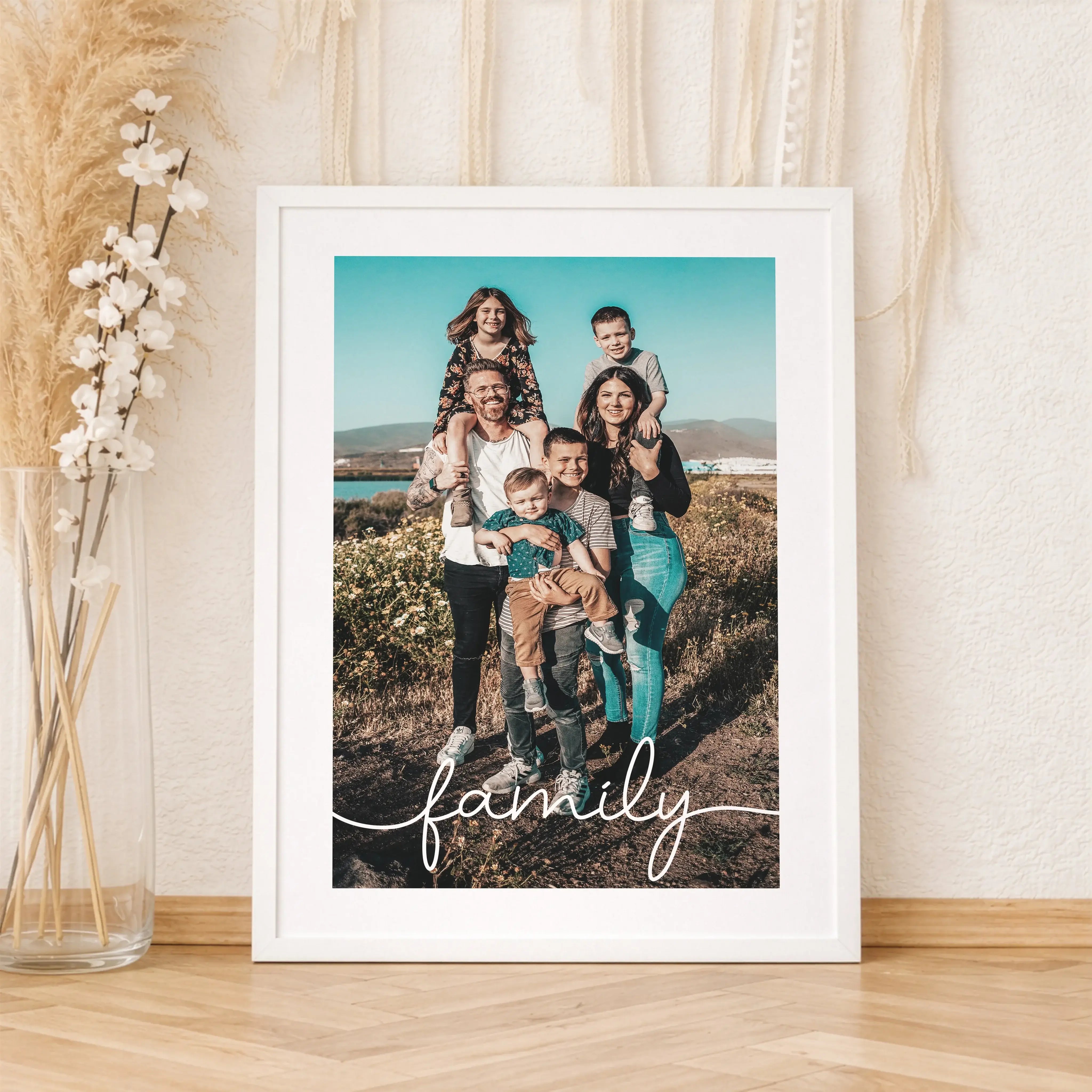 Familienposter mit Foto-Personalisiertes Poster-famprints-Ein Familienposter mit Foto von famprints hält das fest, was euch als Familie ausmacht. Dein Lieblingsfoto wird zum Mittelpunkt eines hochwertigen Posters, das du im Konfigurator individuell gestal