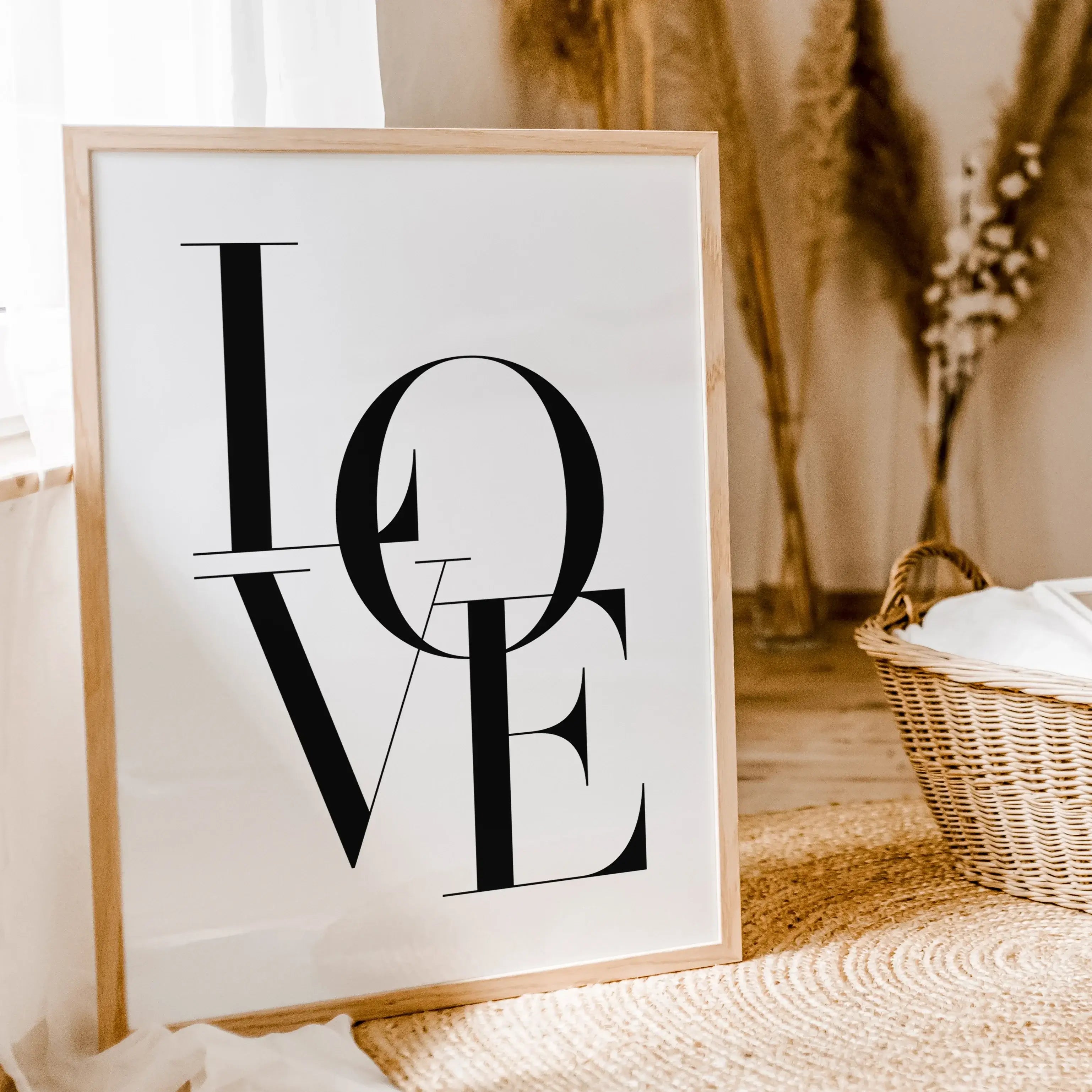 Love Poster-famprints-Poster-Dieses Love Poster ist der perfekte Weg, um deine Wände zu schmücken und gleichzeitig die Botschaft von Liebe und Freundlichkeit zu vermitteln. Das Poster ist in 6 verschiedenen Farben erhältlich und kann in 6 Größen bestellt