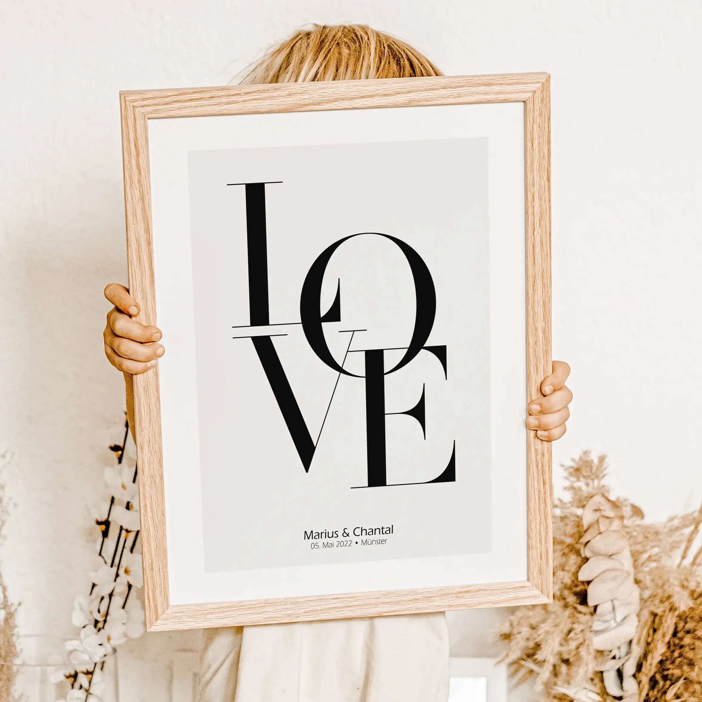 Love Poster mit Namen-famprints-Personalisiertes Poster-Liebe ist ein Gefühl, das sich nur schwer in Worte fassen lässt, aber unser personalisierte Love Poster kommt dem schon ziemlich nahe. Mit dem personalisierten Liebe Poster, das du mit deinem Text pe