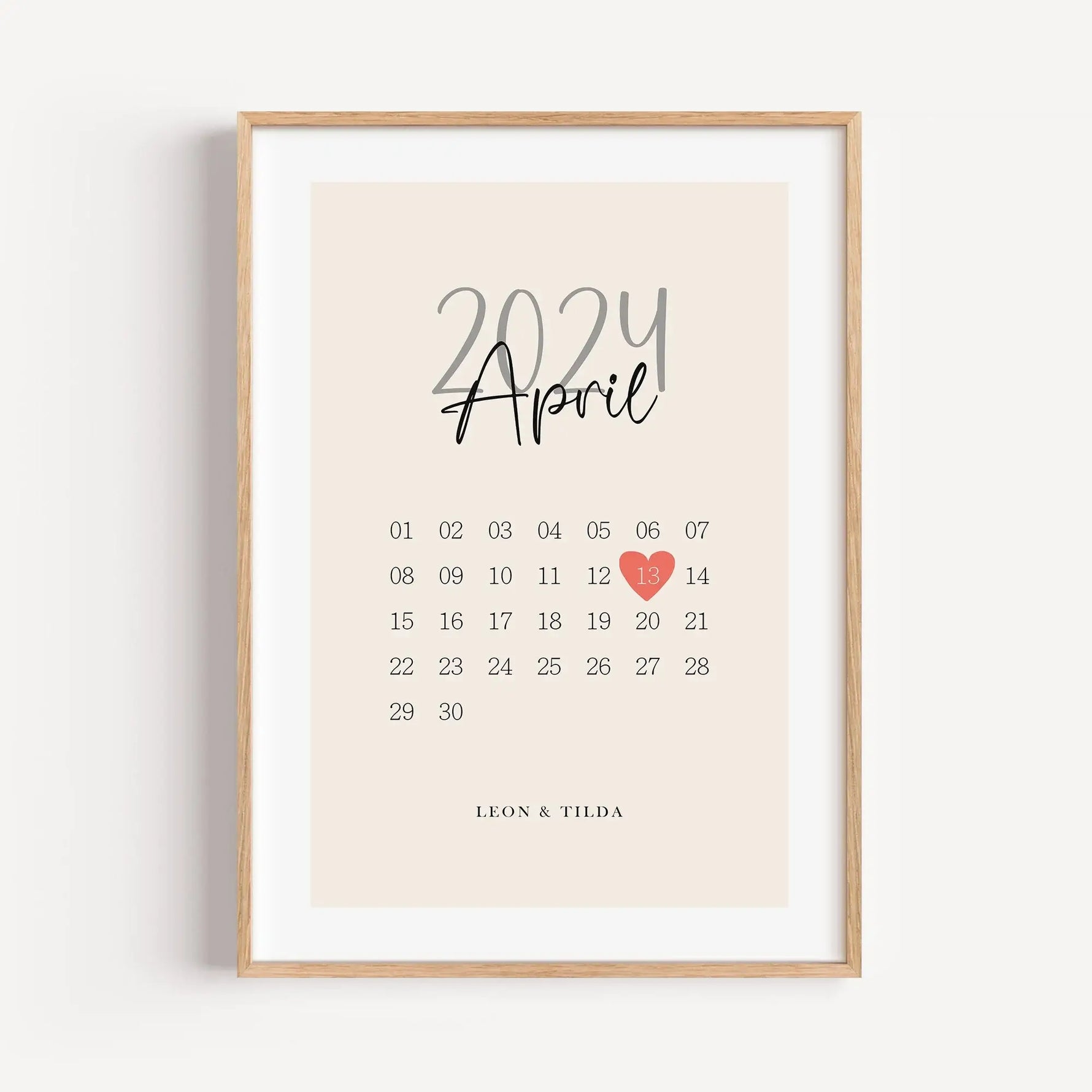 Kalender Poster-famprints-Personalisiertes Poster-Entdecke unser einzigartiges Kalender Poster, das du mit dem Datum deines Kennenlernens, deiner Hochzeit oder einem anderen wichtigen Ereignis personalisieren kannst. Gedruckt auf hochwertigem 250g/m² Prem