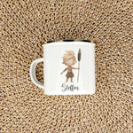 Emaille Tasse Indianer-famprints-Emaille Tasse-Entdecke die zauberhafte Emaille Tasse Indianer, die nicht nur ein praktisches Trinkgefäß ist, sondern auch ein ganz persönliches Geschenk für deine Liebsten. Mit dieser Tasse bringst du Freude in den Alltag