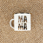 Emaille Tasse beste Mama-famprints-Emaille Tasse-Entdecke die perfekte Art, deiner Mama zu zeigen, wie viel sie dir bedeutet: unsere personalisierte Emaille Tasse beste Mama. Diese Tasse ist nicht nur ein praktisches Geschenk, sondern ein liebevolles Stat