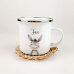 Emaille Tasse Esel Portrait-famprints-Emaille Tasse-Entdecke die einzigartige Emaille Tasse Esel Portrait – das ideale personalisierte Geschenk für Kinder! Mit einem bezaubernden Esel-Porträt in schöner Aquarell-Optik wird diese Emaille Tasse personalisie