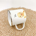 Emaille Tasse Küken Portrait-famprints-Emaille Tasse-Entdecke die bezaubernde Emaille Tasse Küken Portrait, die sich perfekt als personalisiertes Geschenk eignet! Mit einem liebevoll gestalteten Küken in Aquarell-Optik wird diese Emaille Tasse zum echten