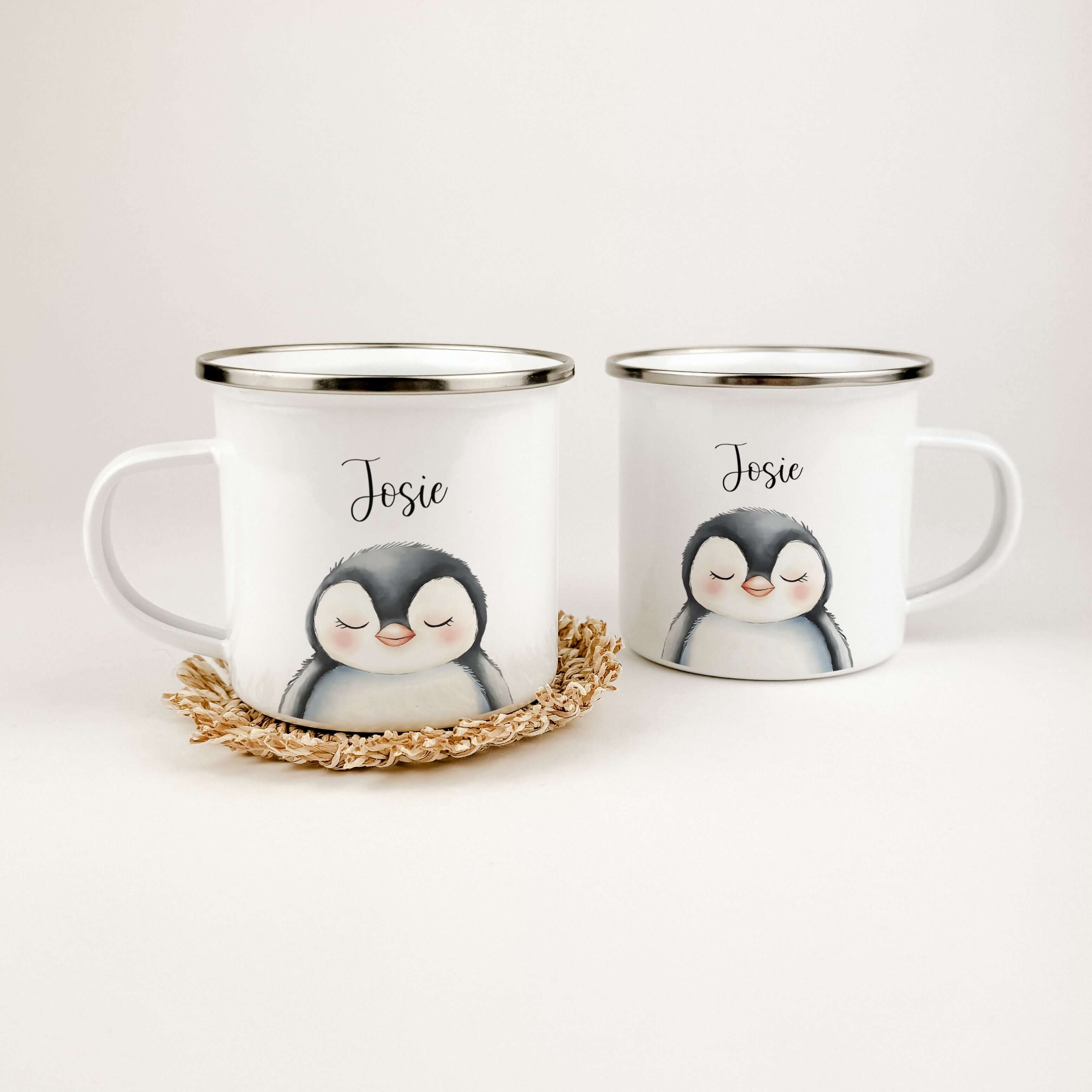 Emaille Tasse Pinguin Portrait-famprints-Emaille Tasse-Entdecke die Emaille Tasse Pinguin Portrait – dein neues Lieblingsstück! Diese personalisierte Emaille Tasse verleiht jedem Getränk einen Hauch von Magie. Das liebevoll gestaltete Pinguin-Portrait in