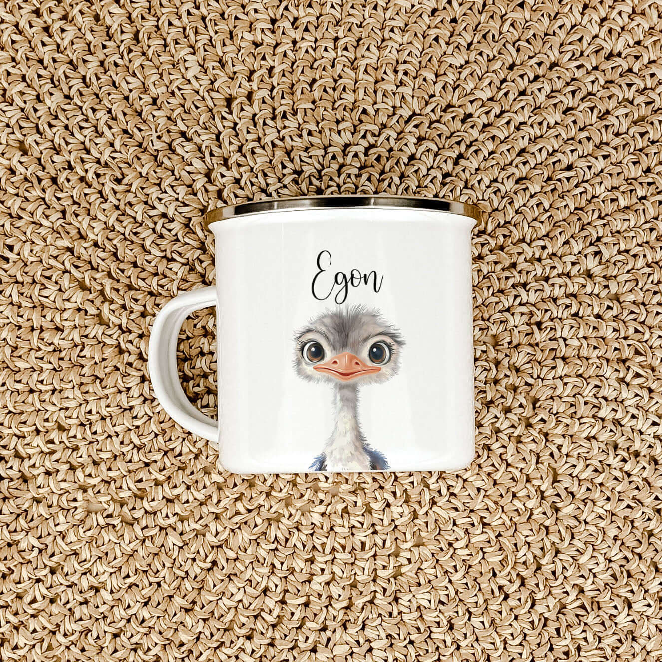 Emaille Tasse Strauß Portrait-famprints-Emaille Tasse-Entdecke die zauberhafte Emaille Tasse Strauß Portrait – das ideale personalisierte Geschenk für Kinder! Egal ob zur Einschulung, Taufe, zu Ostern oder Weihnachten, diese Emaille Tasse personalisiert b
