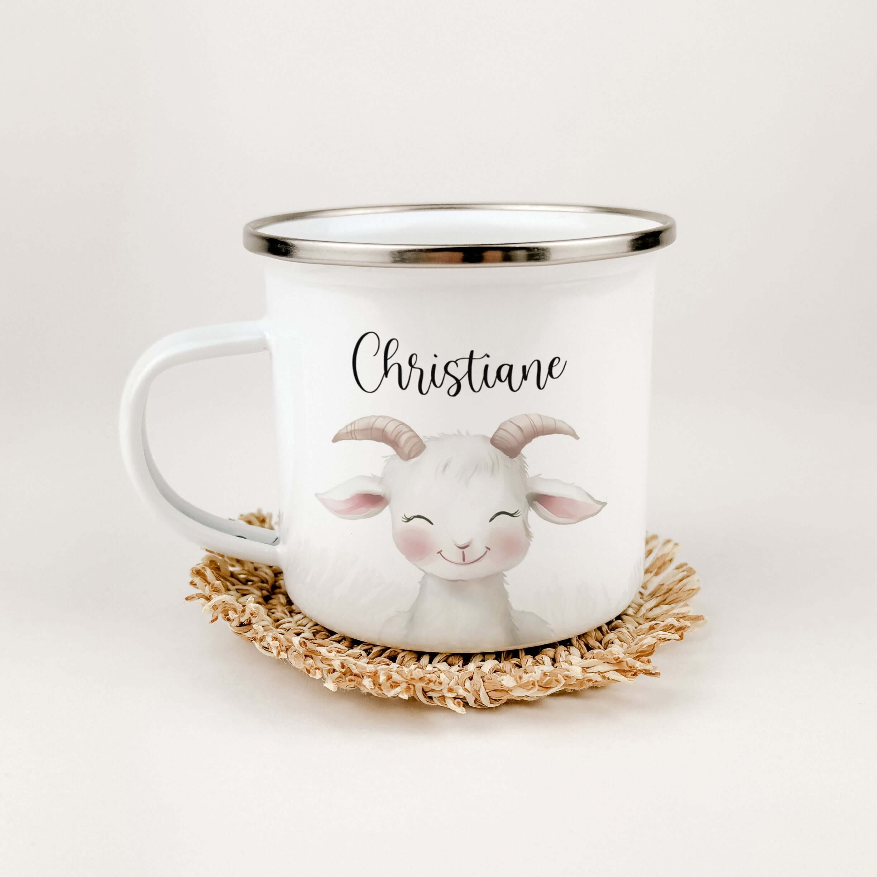 Emaille Tasse Ziege Portrait-famprints-Emaille Tasse-Entdecke die individuelle Emaille Tasse Ziege Portrait – das perfekte personalisierte Geschenk für Kinder! Egal ob zur Einschulung, Taufe, an Ostern, Weihnachten oder zum Geburtstag, dieser bezaubernde