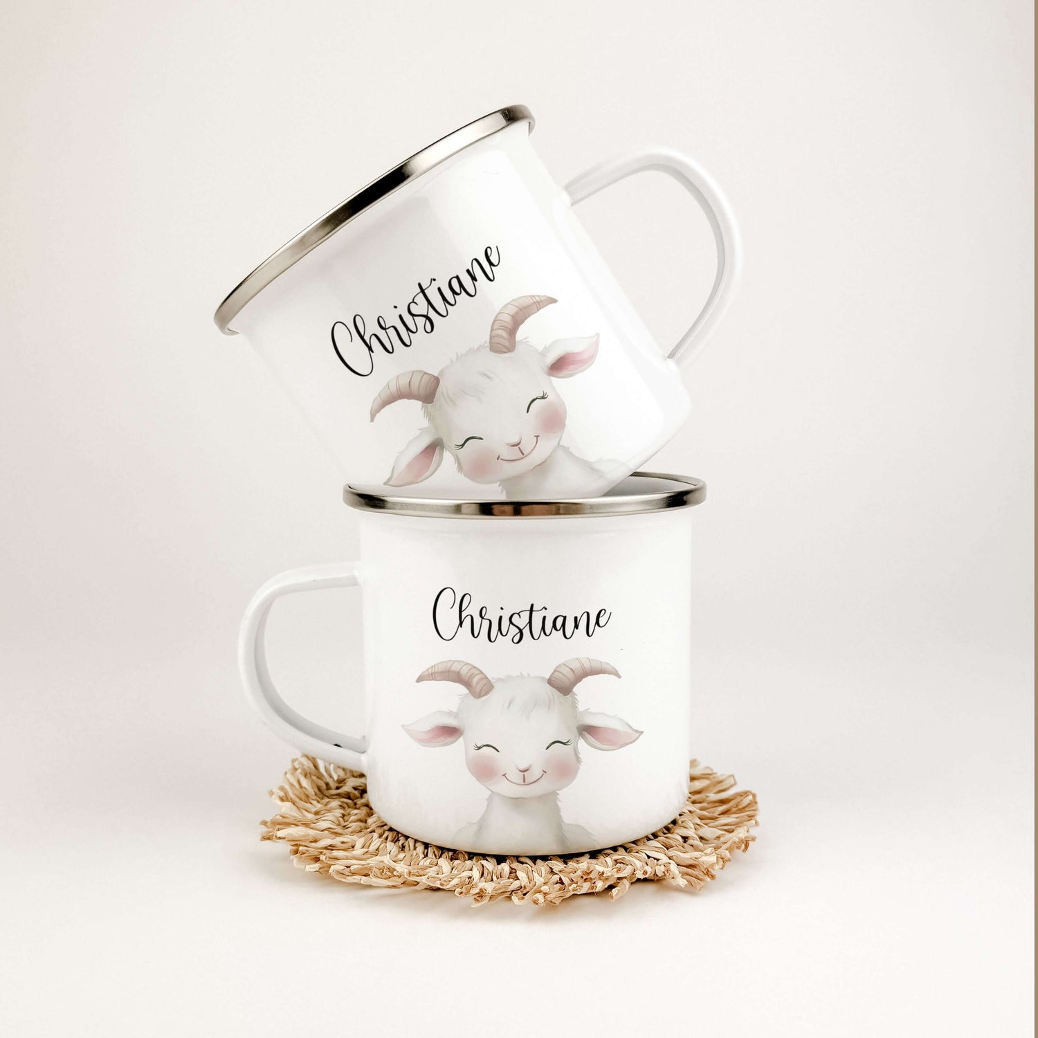 Emaille Tasse Ziege Portrait-famprints-Emaille Tasse-Entdecke die individuelle Emaille Tasse Ziege Portrait – das perfekte personalisierte Geschenk für Kinder! Egal ob zur Einschulung, Taufe, an Ostern, Weihnachten oder zum Geburtstag, dieser bezaubernde