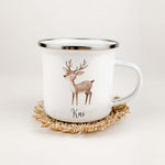 Emaille Tasse Reh-famprints-Emaille Tasse-Entdecke die zauberhafte Emaille Tasse Reh – ein liebevoll gestalteter Begleiter, der nicht nur deinen Alltag verschönert, sondern auch für strahlende Kinderaugen sorgt. Diese Emaille Tasse personalisiert bringt F