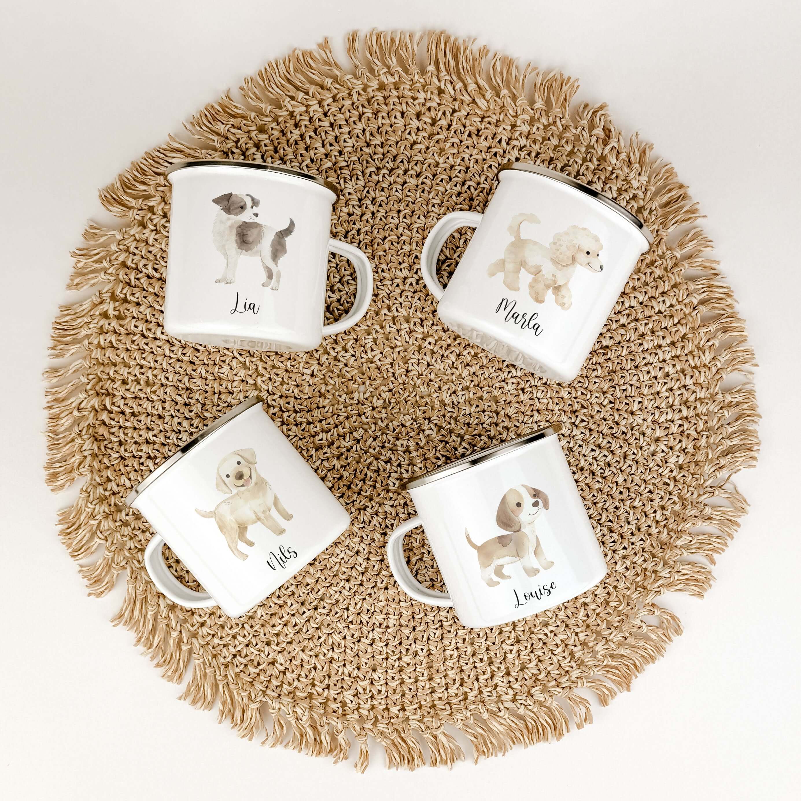Emaille Tasse Hund-famprints-Emaille Tasse-Entdecke die perfekte Emaille Tasse für kleine Hundeliebhaber! Diese personalisierte Tasse bringt nicht nur Freude, sondern auch einen Hauch von Individualität in den Alltag deines Kindes. Stell dir vor, wie dein