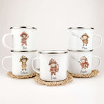 Emaille Tasse Feuerwehrmann-famprints-Emaille Tasse-Die personalisierte Emaille Tasse Feuerwehrmann ist das perfekte Geschenk für Kinder. Mit einem mutigen Feuerwehrmann in Aquarell Optik bedruckt, bietet sie 5 verschiedene Varianten zur Auswahl. Der bril